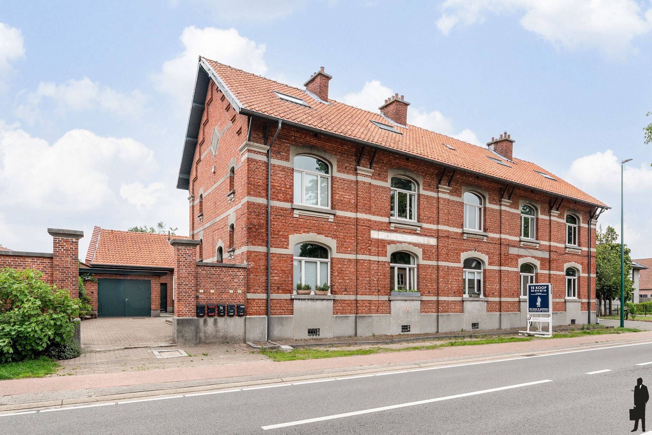 5 woningen gelegen in de oude Rijkswachtkazerne op ca. 1520m² te Meerle! foto 2
