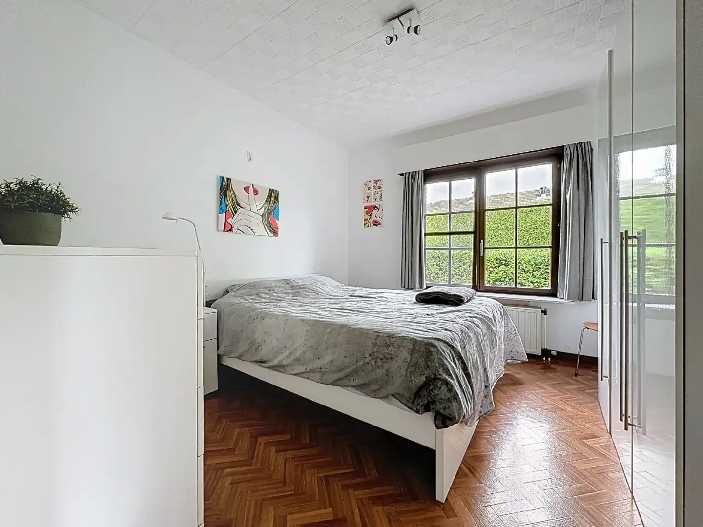 Mooie gelijkvloerse te renoveren villa in rustige, doodlopende straat in Gistel. foto 8