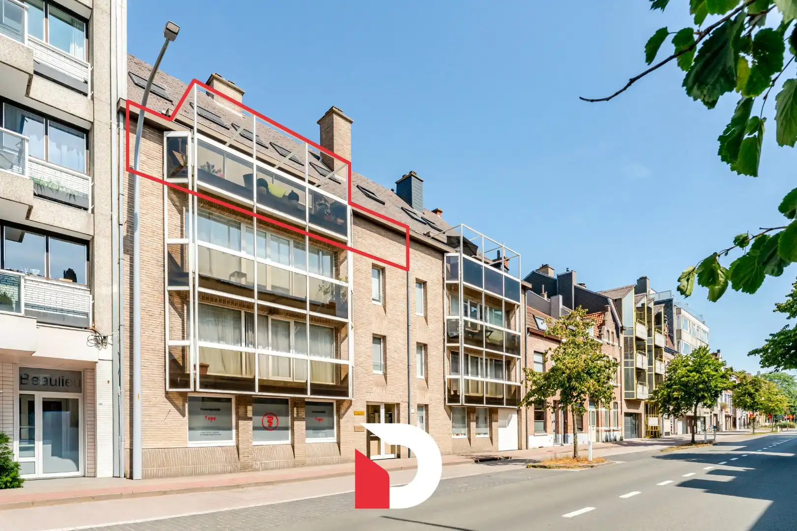 Ruim 3 slaapkamer appartement met terras nabij centrum Brugge foto 18