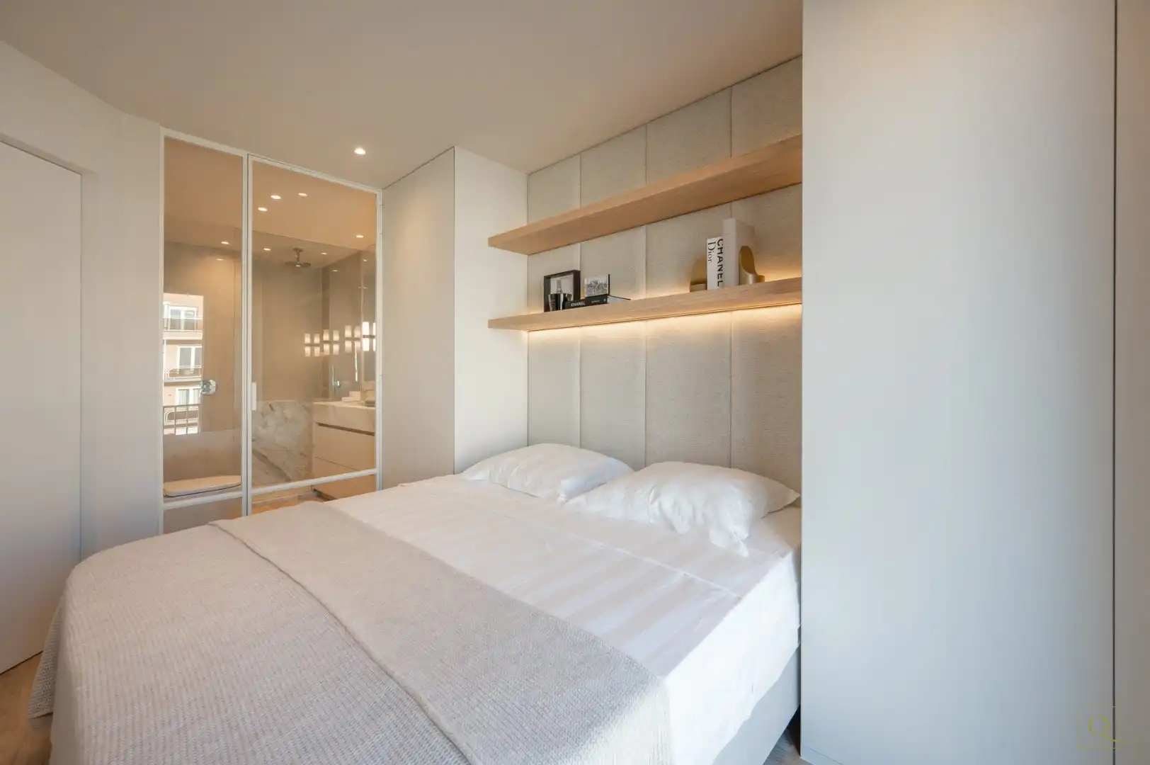 Luxueus gerenoveerd appartement op een toplocatie, op wandelafstand van de Lippenslaan en de zeedijk. foto 10