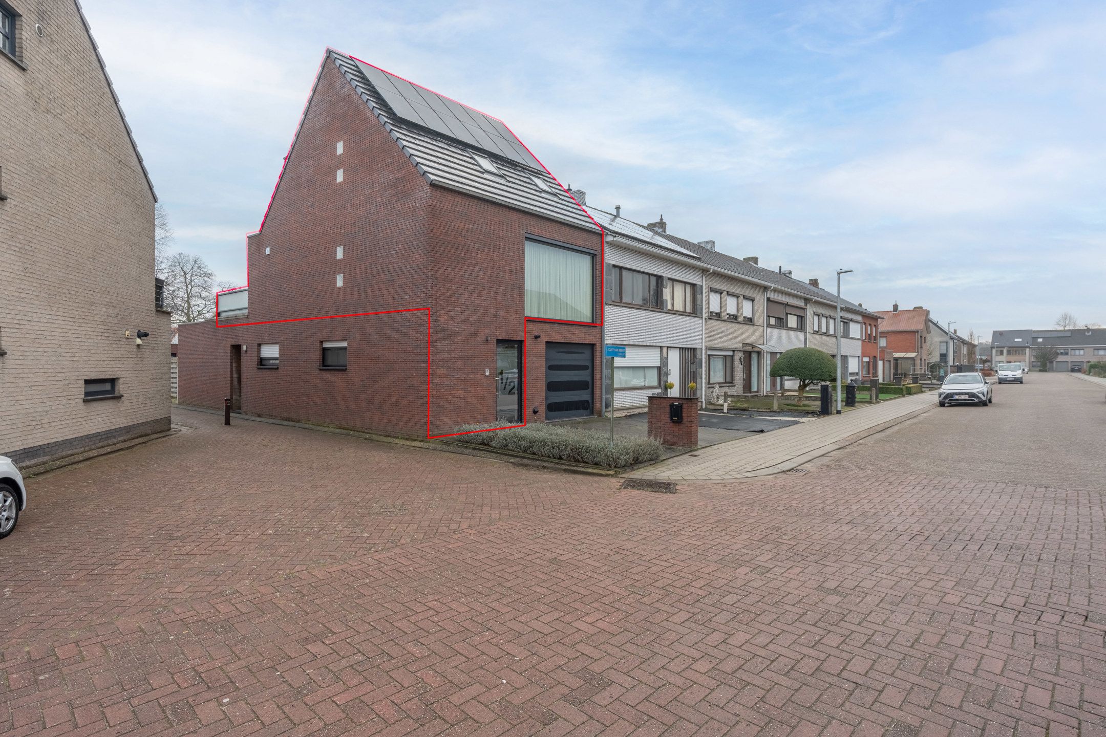 Ruim energiezuinig duplexapp met garagebox te Oud-Turnhout foto {{pictureIndex}}