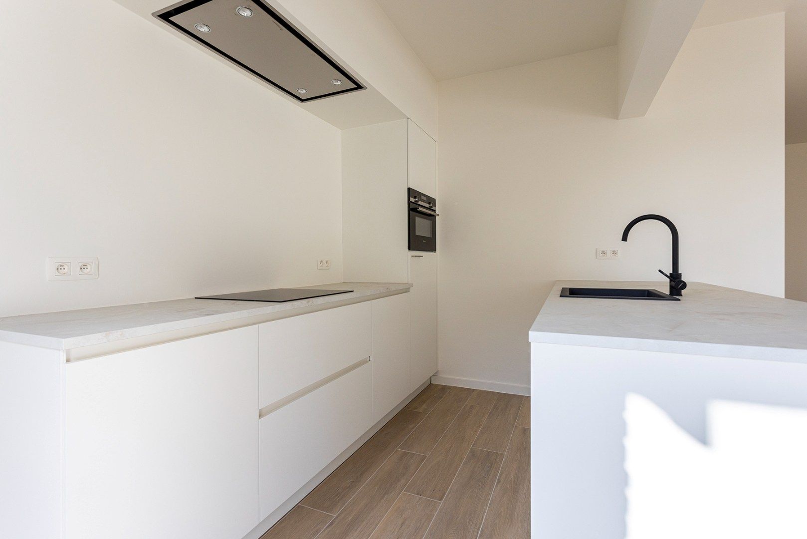 Vernieuwbouw appartement (2v) met 2 slaapkamers en terras! foto 8