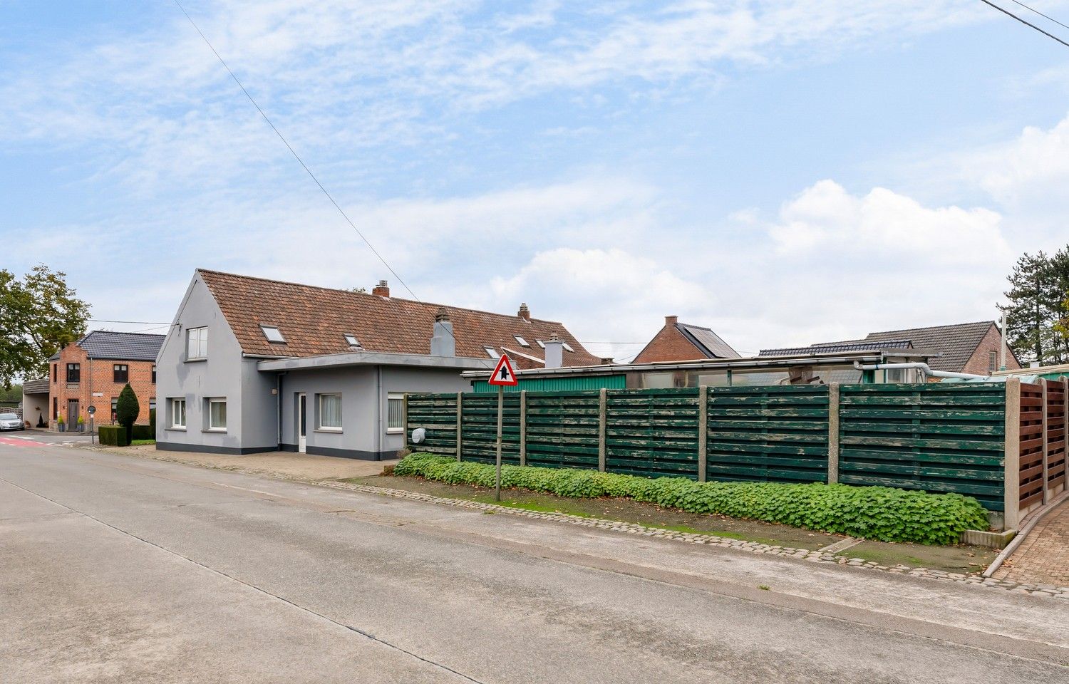 Ruime halfopen bebouwing foto 4