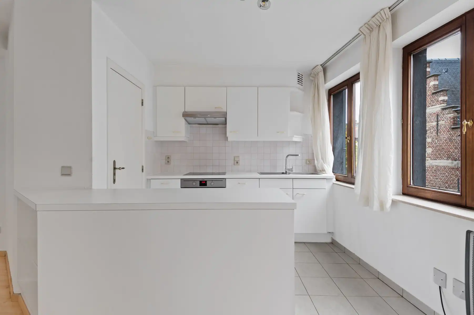Appartement met terras en staanplaats in karaktervol historisch gebouw foto 11