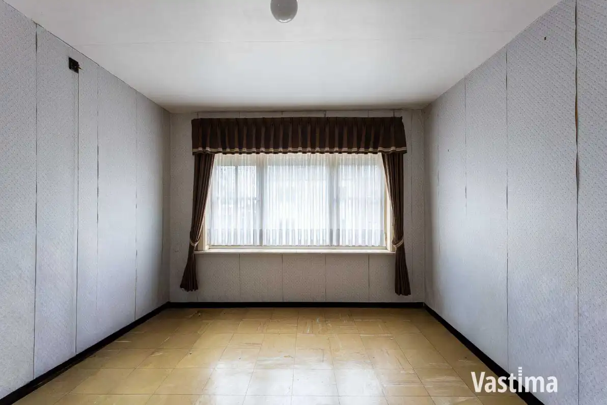 Woning met loods en grote tuin foto 14