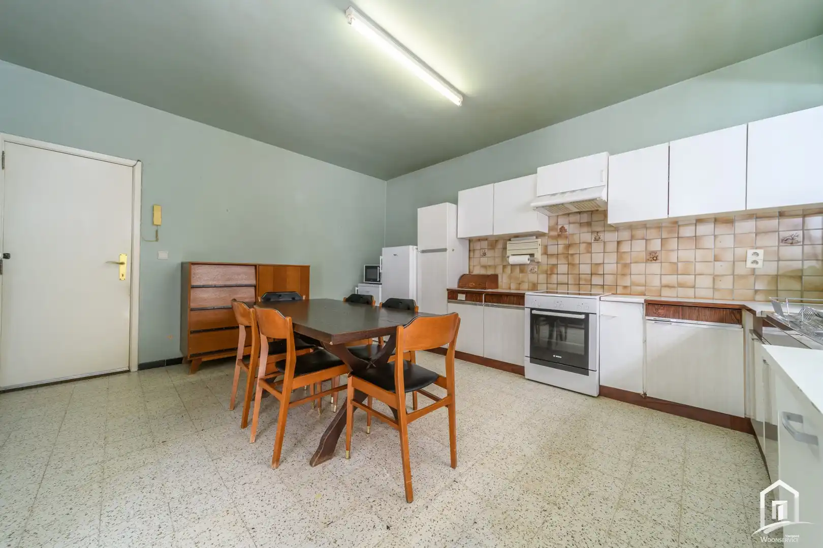 Rustig gelegen gezinswoning met 4 slaapkamers te Erembodegem. foto 8
