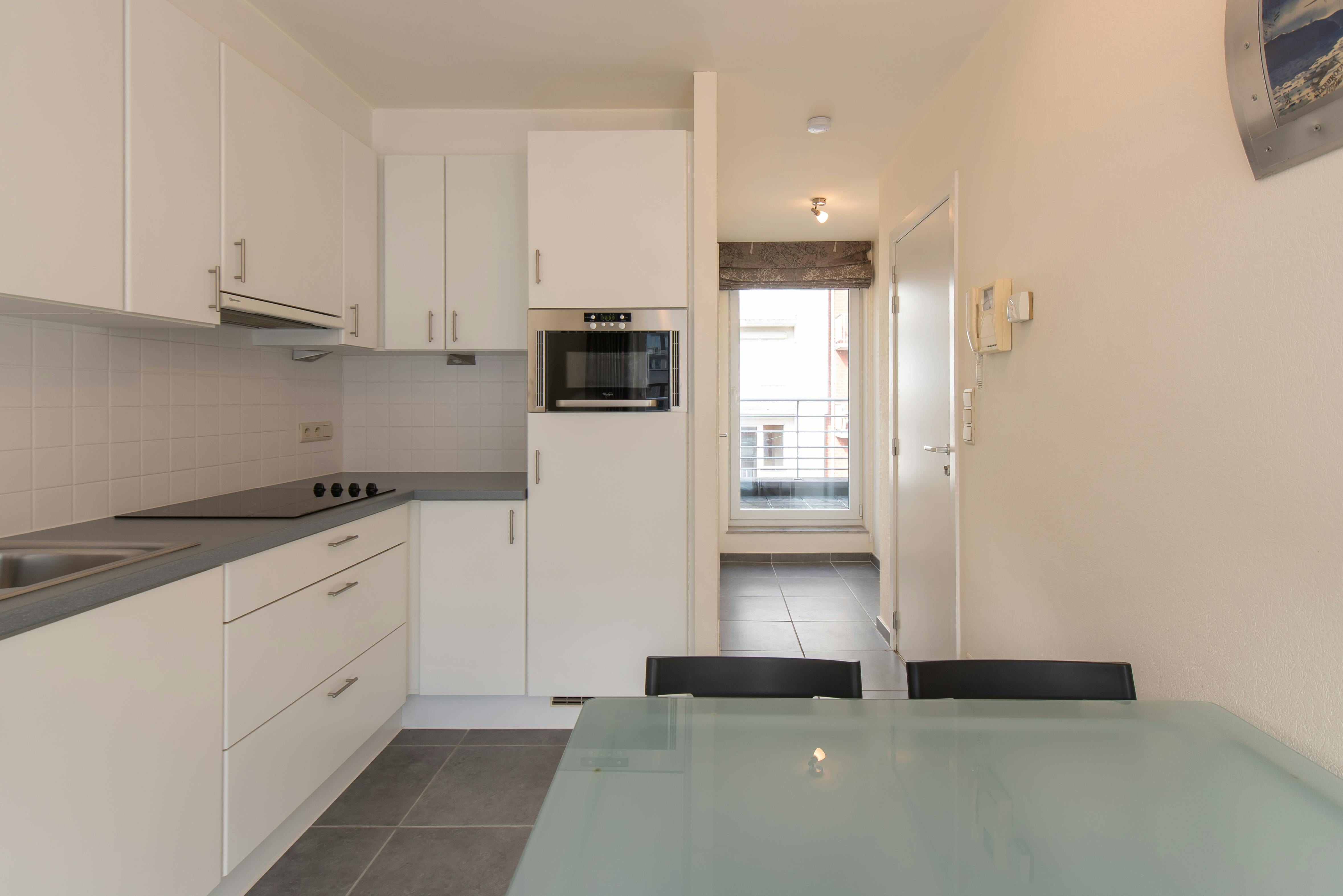 Zuidgerichte penthouse studio met ruime terrassen op topligging! foto 10