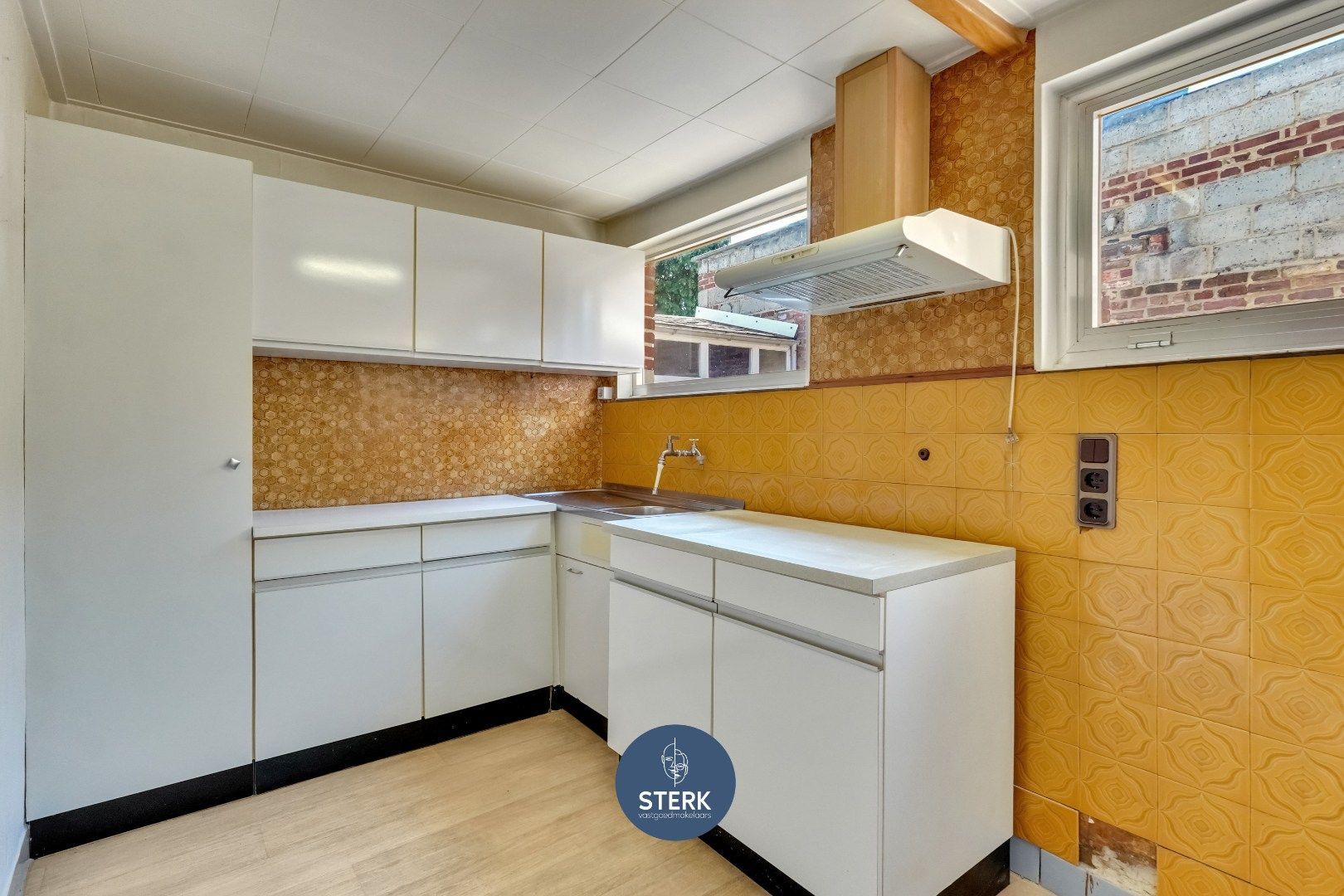 TE RENOVEREN WONING MET DIEPE TUIN OP EEN CENTRALE LOCATIE TE VELDWEZELT !   foto 13
