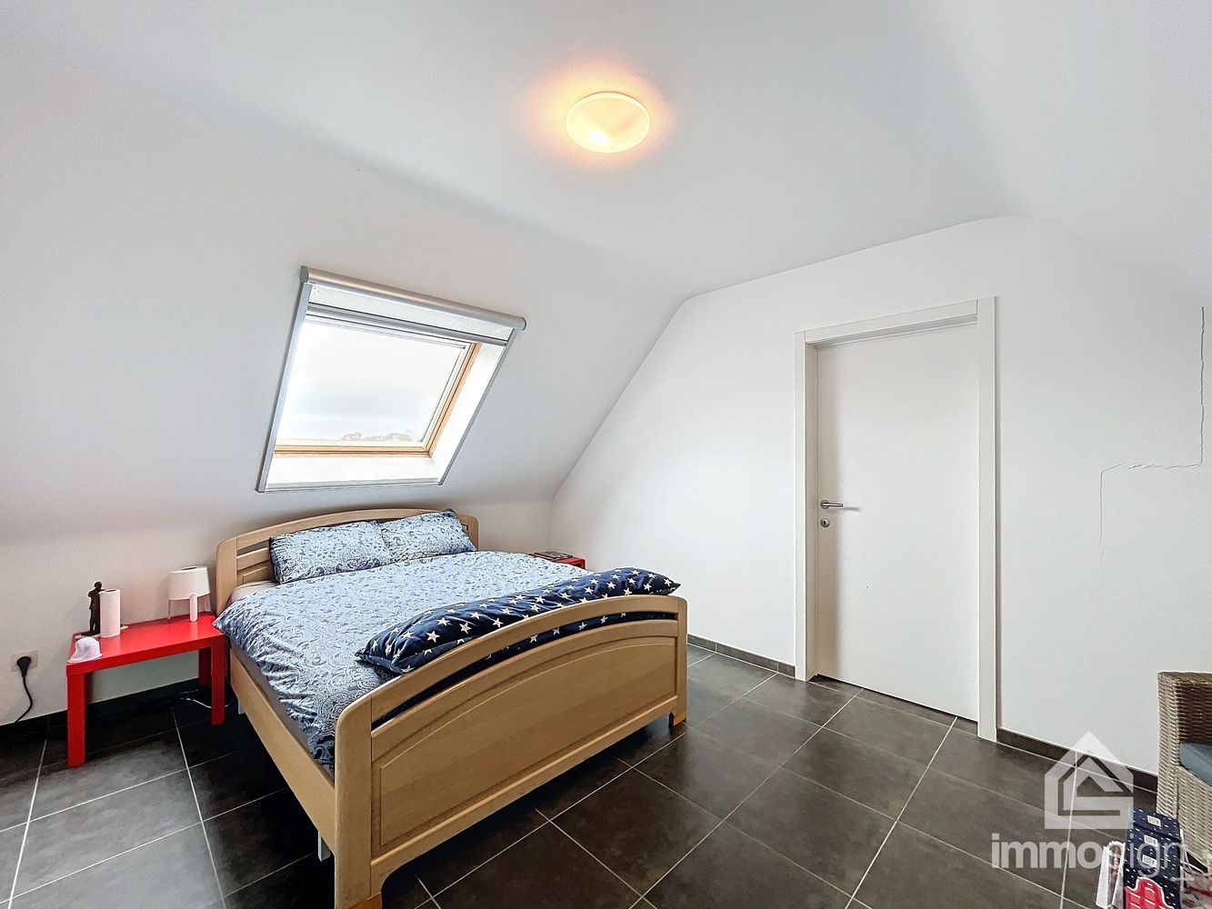 Ruim duplex appartement met 3 slaapkamers en terras te Pelt! foto 17