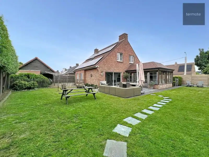 Alleenstaande woning foto 17