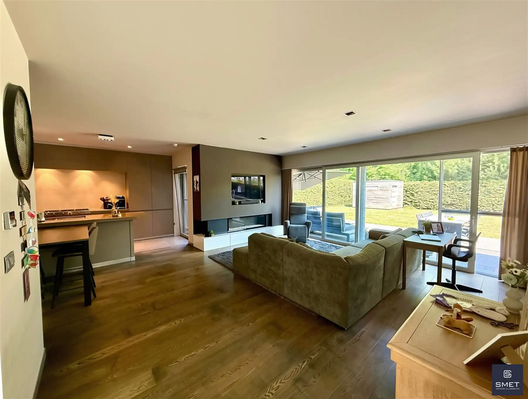 RUSTIG GELEGEN PRACHTIGE WONING  MET TOPAFWERKING  foto 4