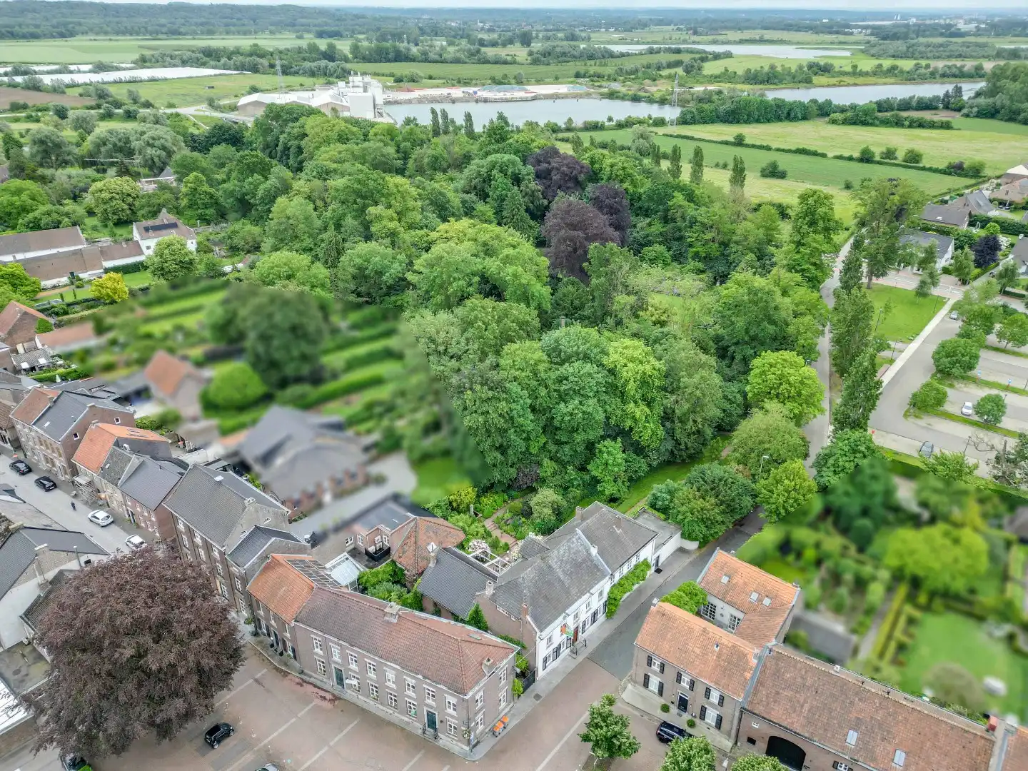 HISTORISCH HERENHUIS MET PARKTUIN OP 1HA 21A 94CA IN HET HART VAN OUD-REKEM ! foto 4