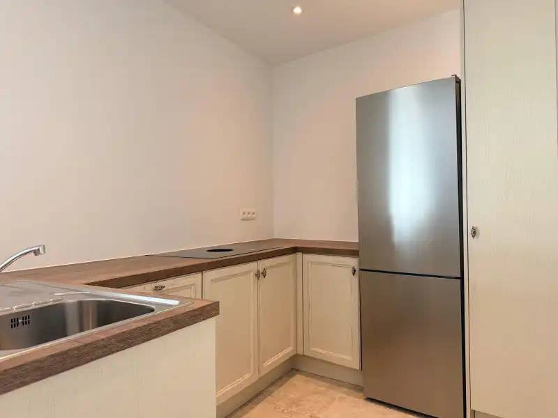 Prachtig gerenoveerd 1-slaapkamerappartement in&nbsp;het hart van&nbsp;Hasselt! foto 9