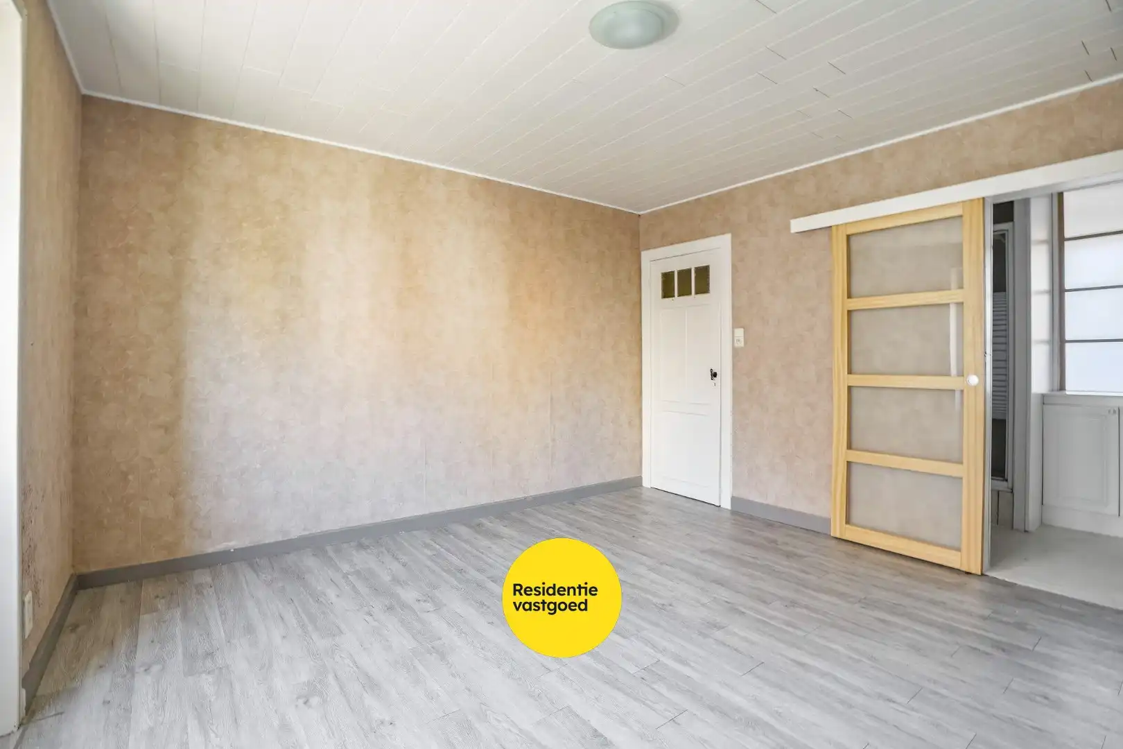 Goed gelegen gebouw op 117m² te De Panne bestaande uit een handelsruimte en woonst.  foto 13