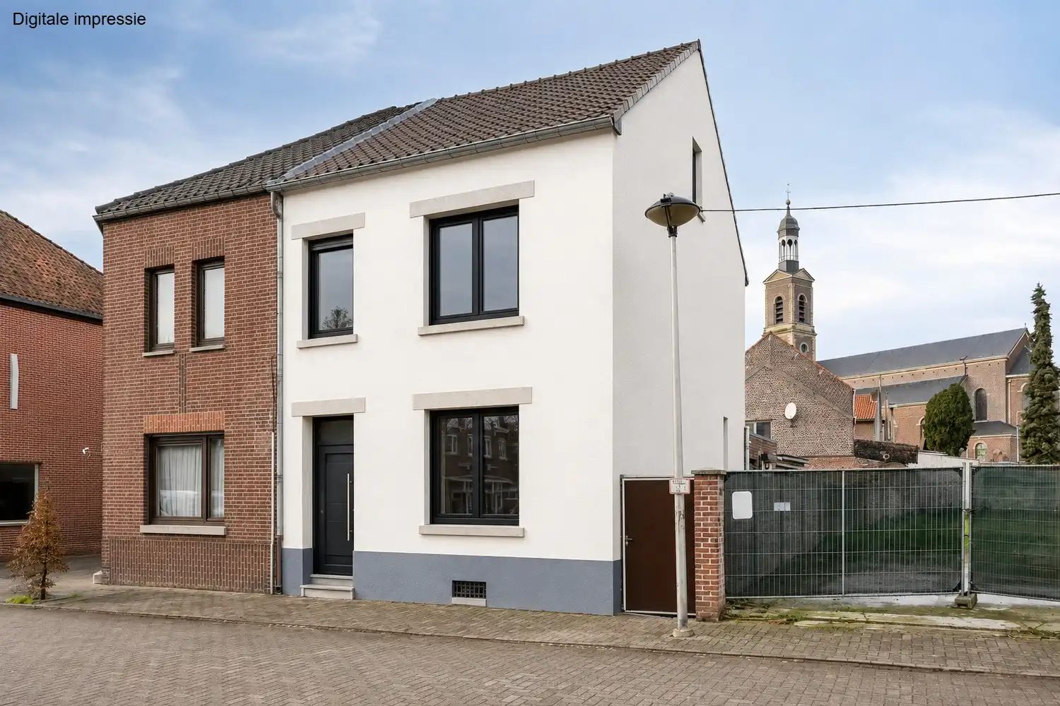 Ruime, op te frissen gezinswoning met 4 slaapkamers en knusse tuin in het gezellige Vlijtingen, Riemst foto 3