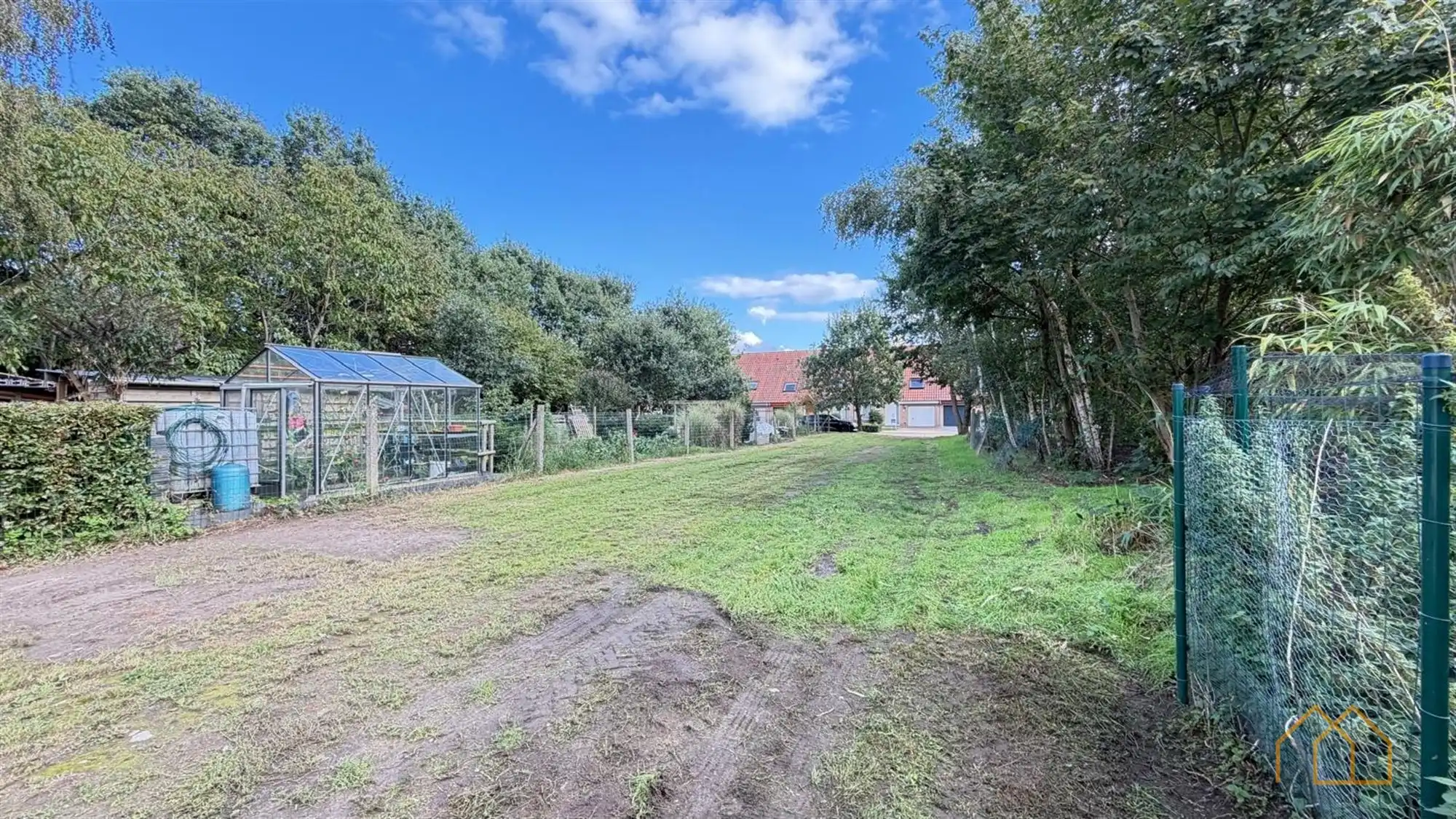 Hal van 200m² met tuin  foto 20