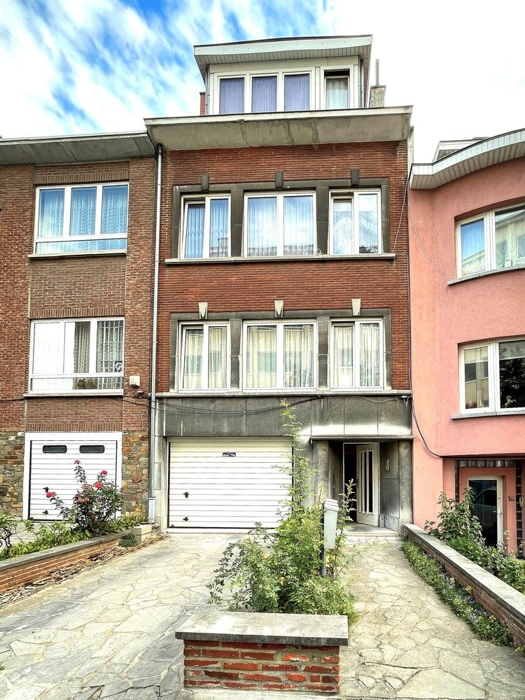 Keurig onderhouden opbrengsteigendom met 3 appartementen, garage, bergingen en tuin foto 29