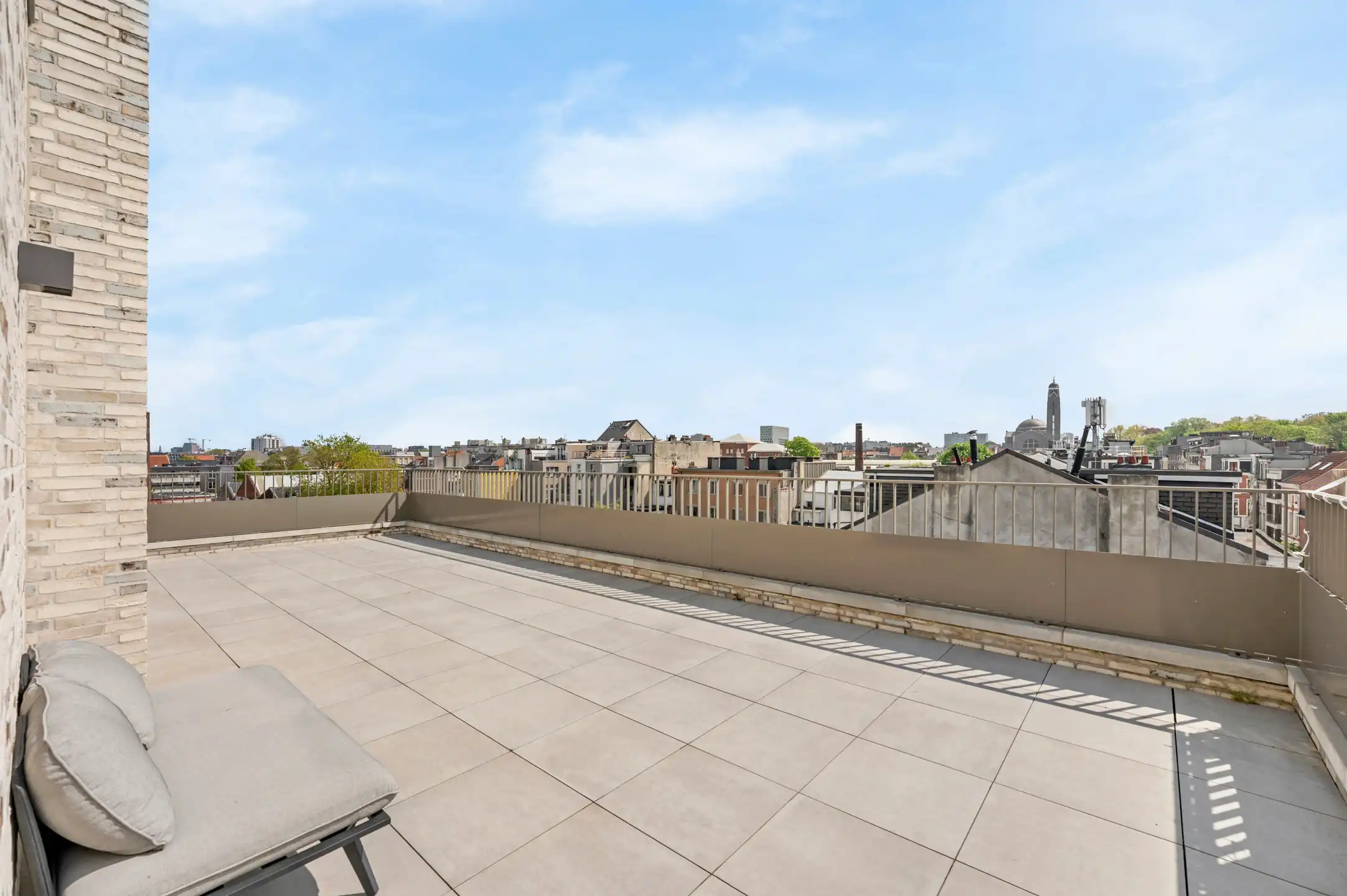 ANTWERPEN - Exclusieve penthouse met zonneterras en privacy foto 2