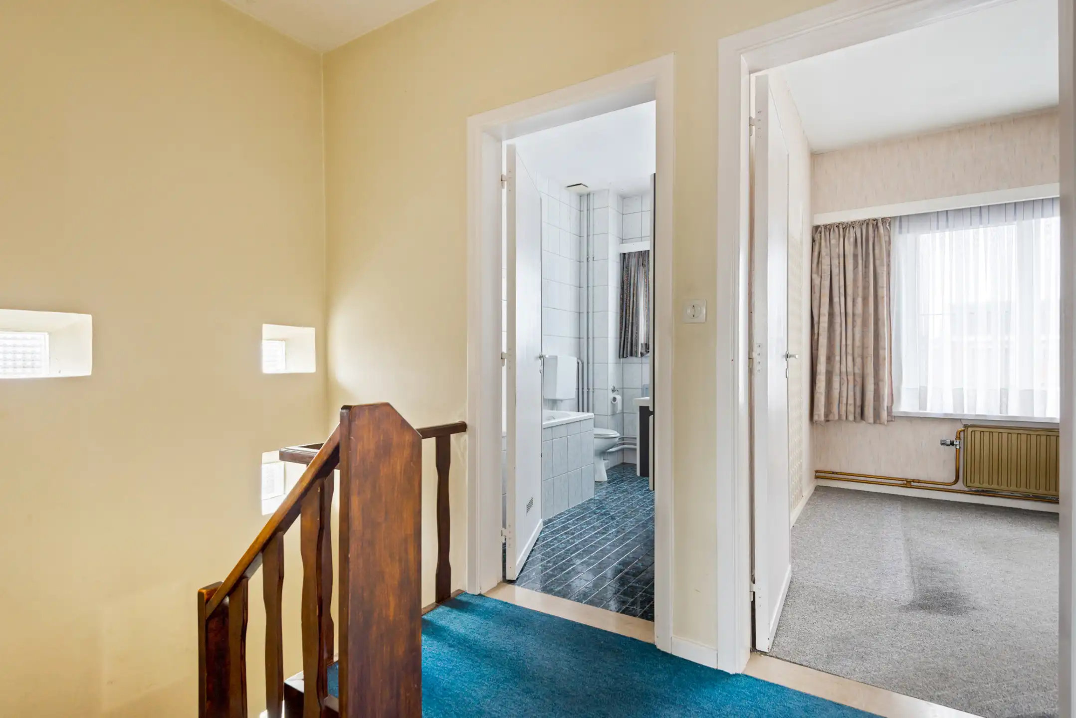 Halfopen woning met dubbele garage op mooie locatie foto 13