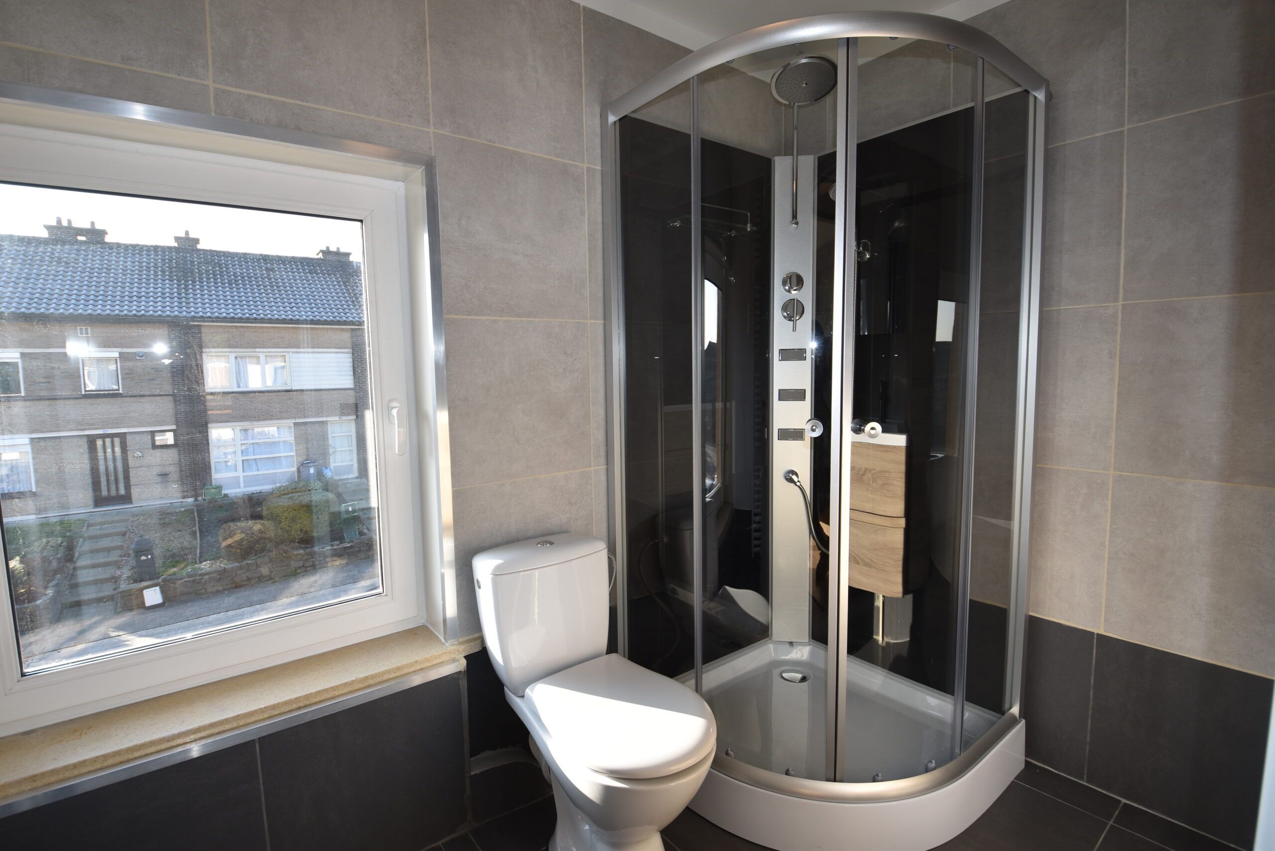 Volledig gerenoveerde woning met 4 slaapkamers in Temse foto 11