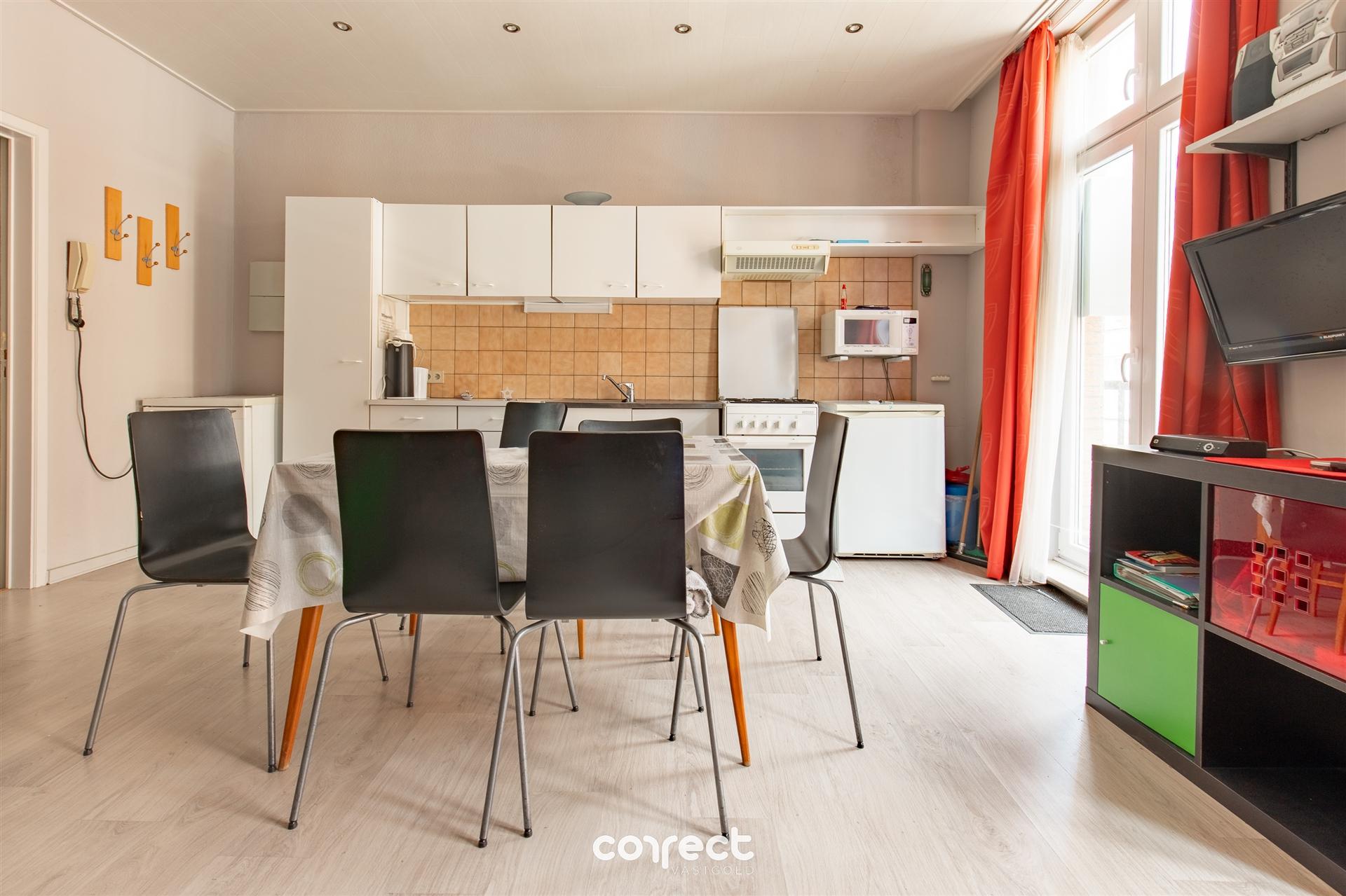 Verzorgd appartement in woonwijk foto 4