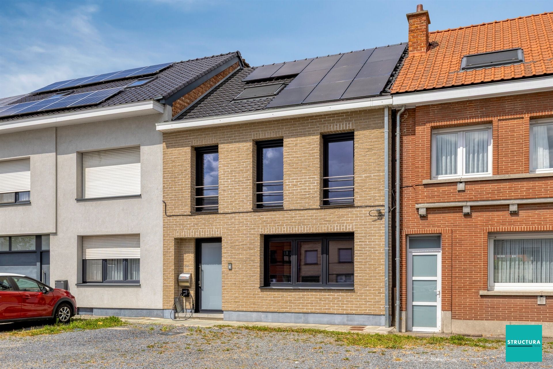 Gerenoveerde, energiezuinige woning in het centrum foto {{pictureIndex}}