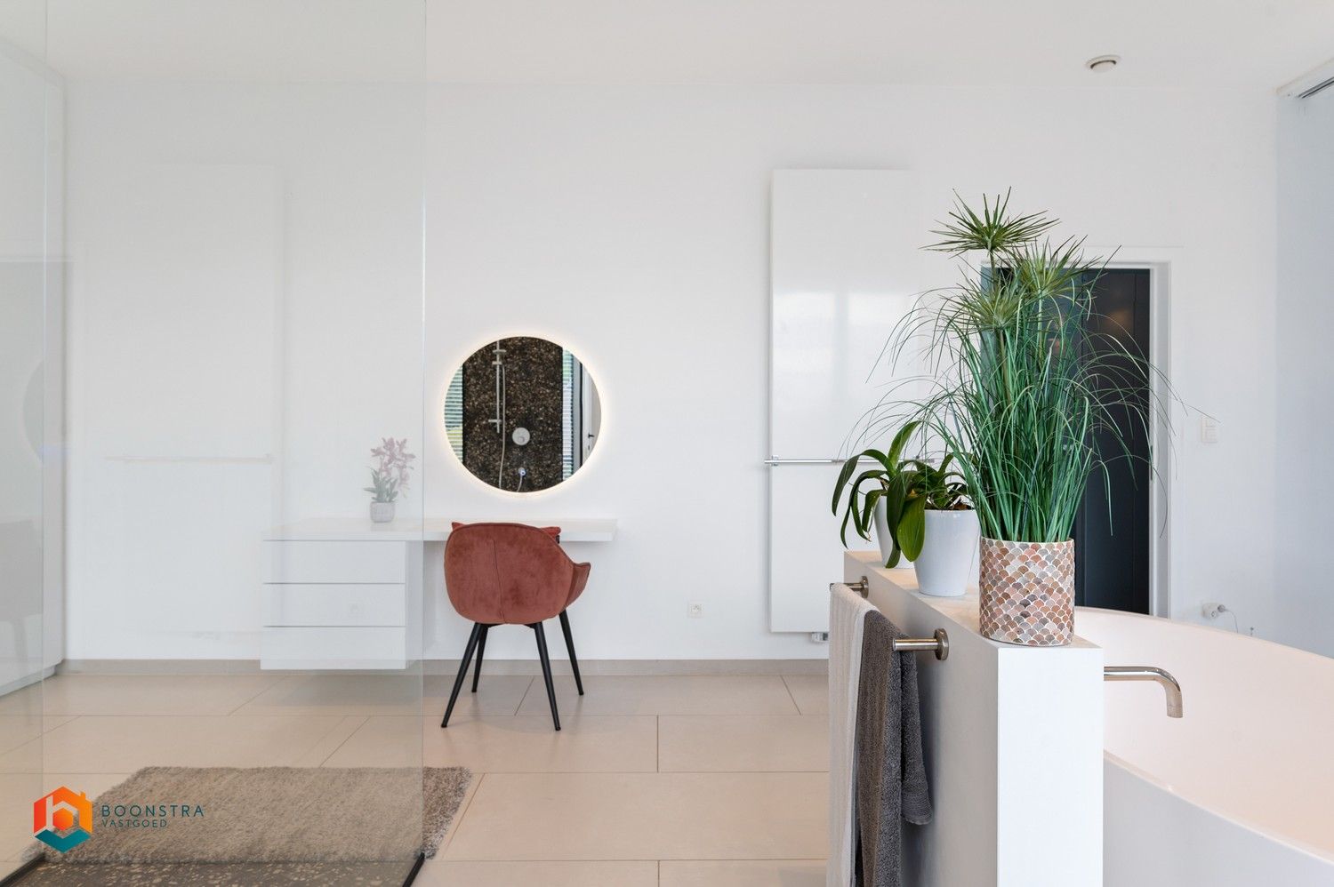 Exclusieve moderne villa met handelsruimte te Schriek foto 18