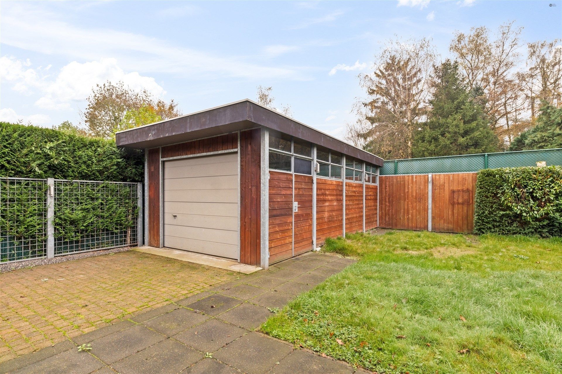 ruim en goed verzorgde woning met grote veranda  foto 19