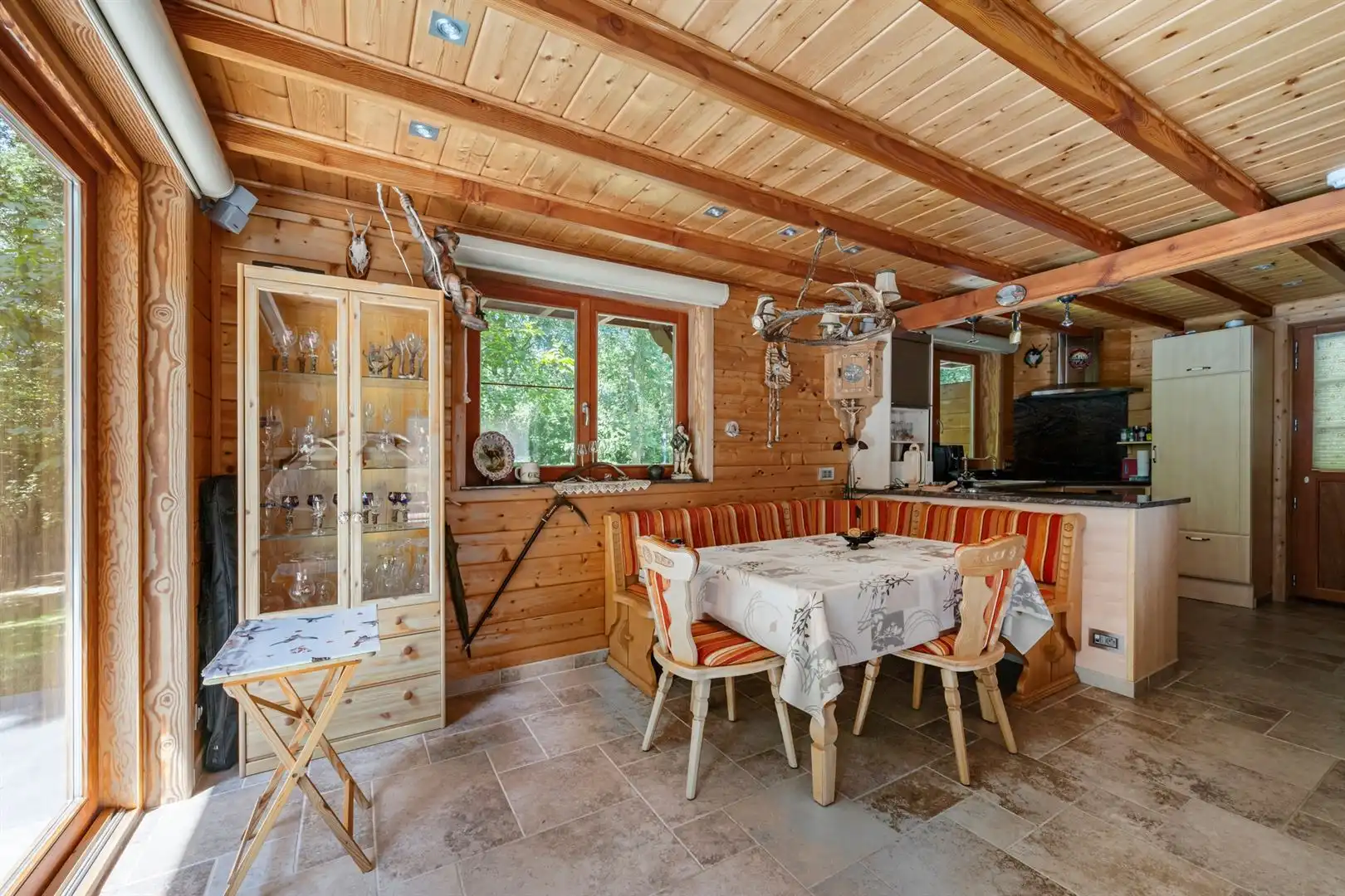 Prachtige Chalet op 3107m² foto 8