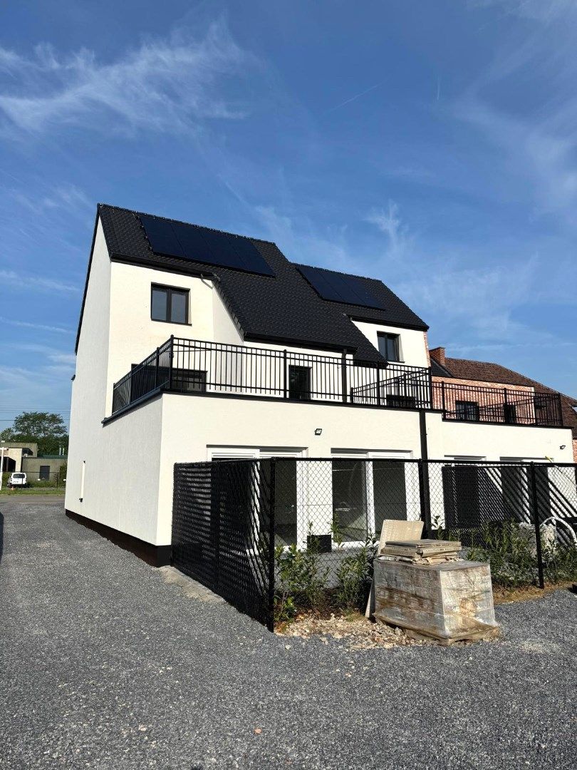 Nieuwbouwappartement met twee slaapkamers, terras en twee autostaanplaatsen foto 14