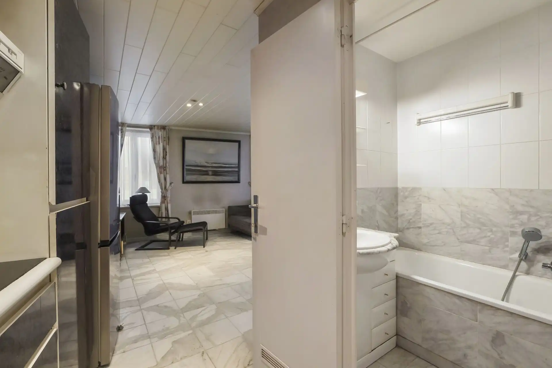 SLAAPHOEK / CENTRALE LIGGING foto 15