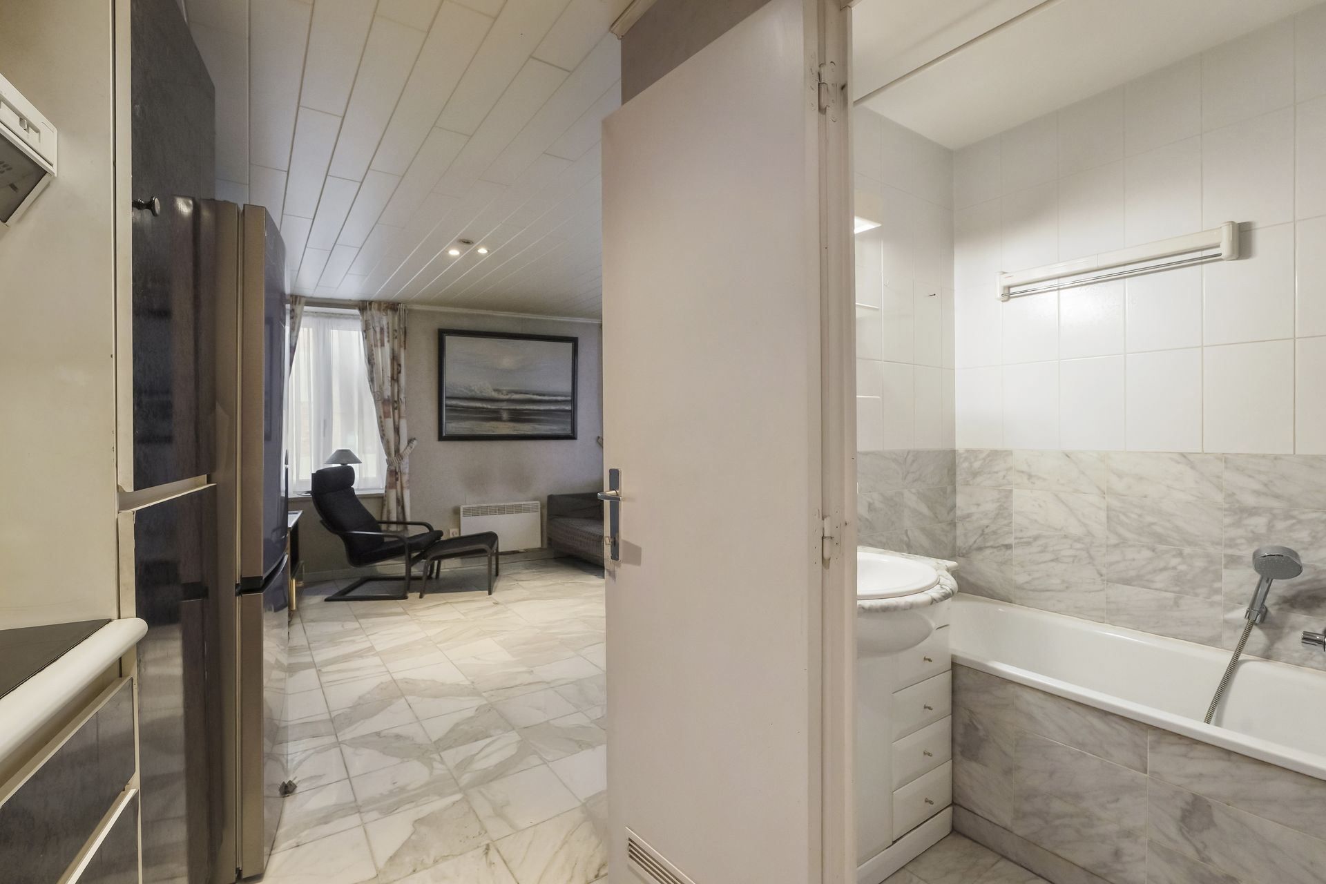 SLAAPHOEK / CENTRALE LIGGING foto 15