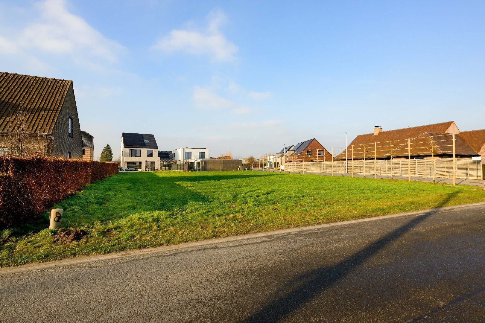 RUIM PERCEEL BOUWGROND 936 m² MET DIVERSE MOGELIJKHEDEN  foto 3
