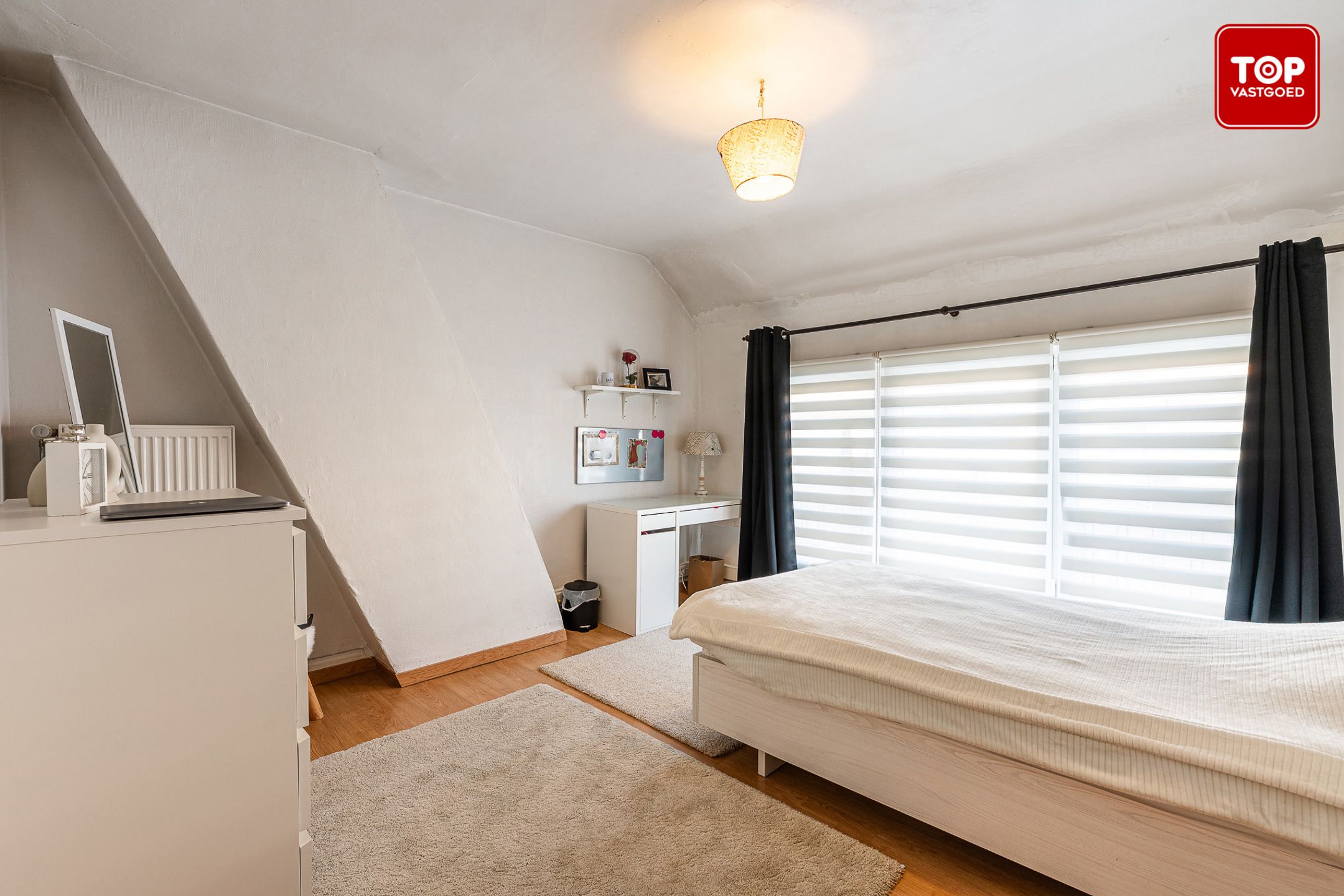 Ruime woning met 4 slaapkamers in de Gentse Rabotwijk foto 18