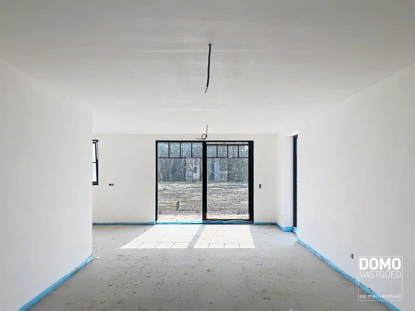 ENERGIEZUINIGE HALFOPENBEBOUWING MET 3 SLAAPKAMERS TE KERMT foto 3