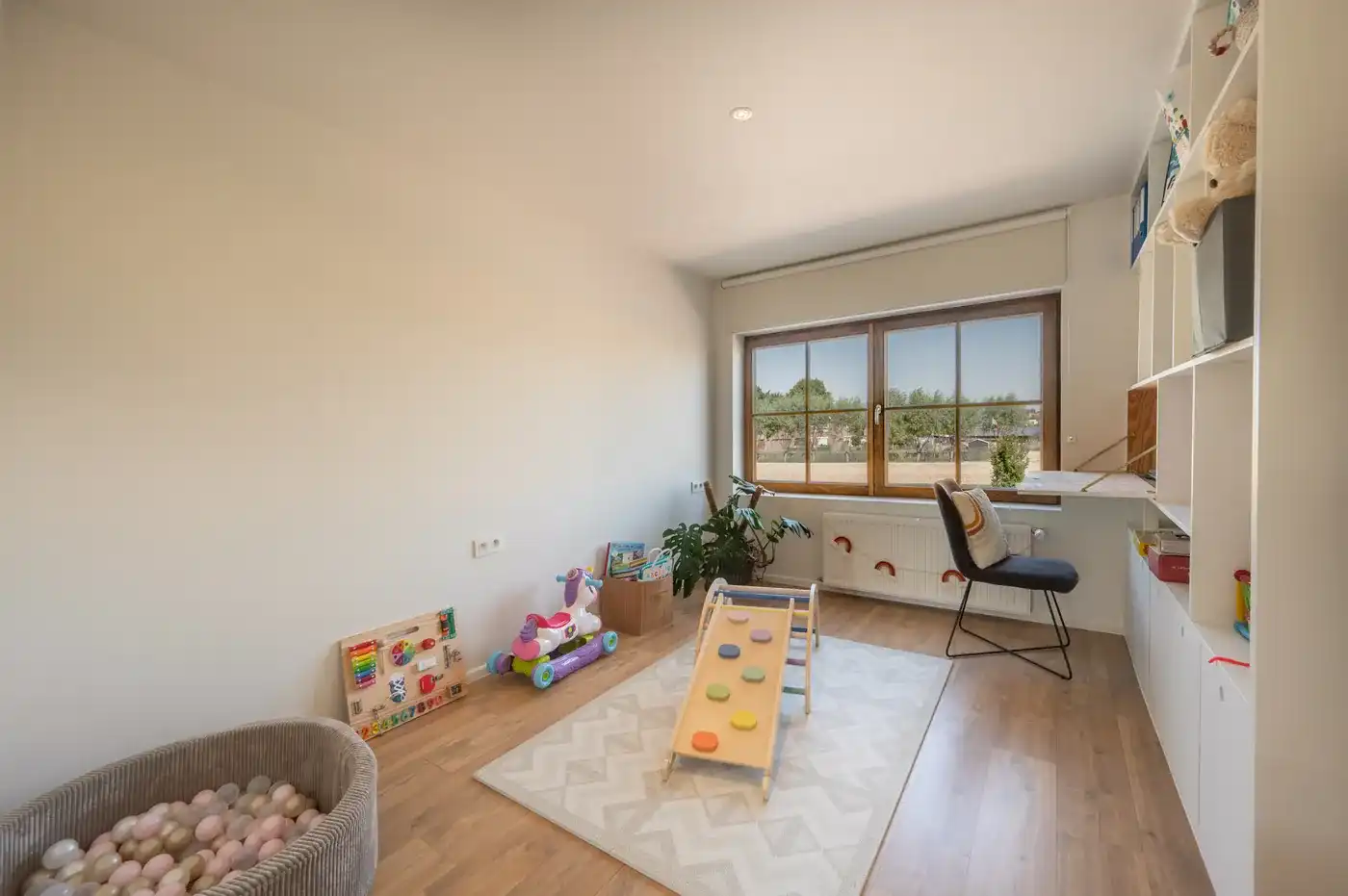 Prachtig gerenoveerde woning op een toplocatie in Knokke, met weidse open zichten over de Knokse polders foto 20