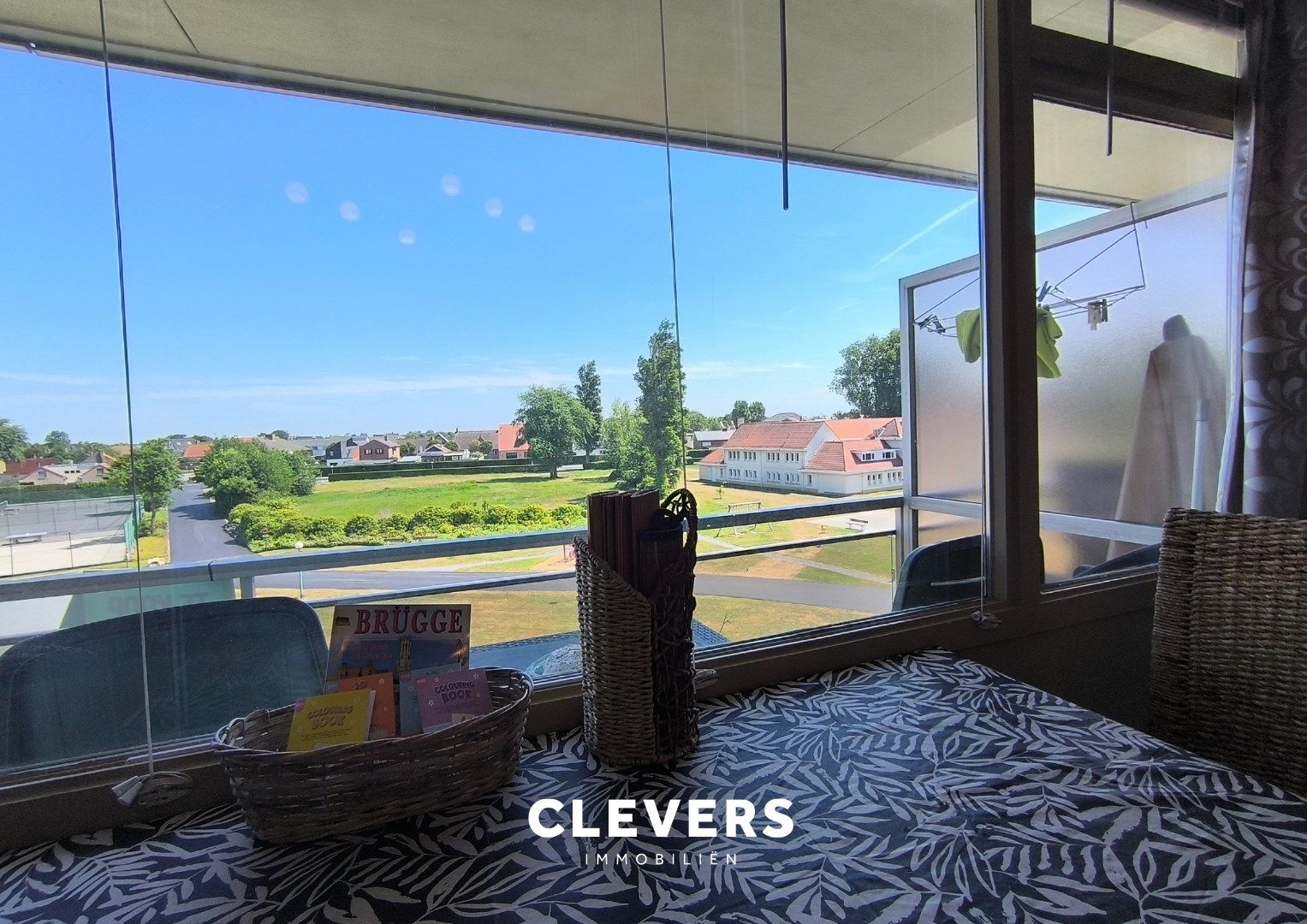 Op te frissen vakantieappartement met zonnig terras foto 6