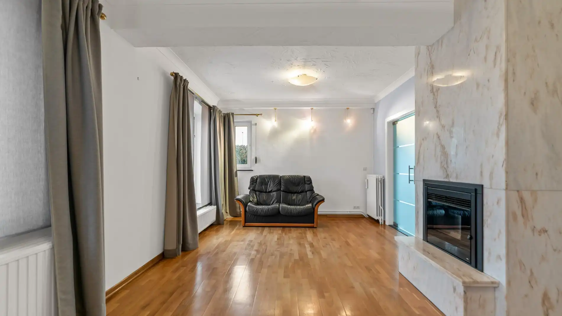 Riante gezinswoning met tal van mogelijkheden nabij Maastricht! foto 6