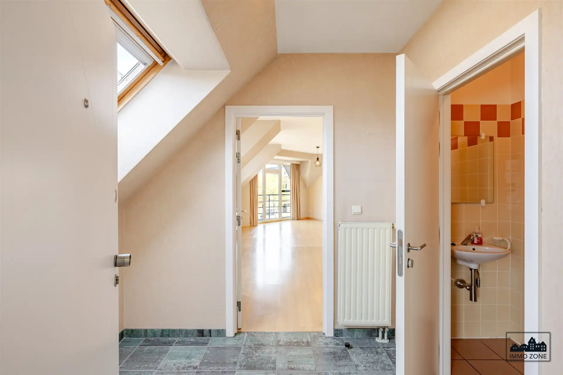Ruim appartement van 110 m² in centrum Hamme foto 3