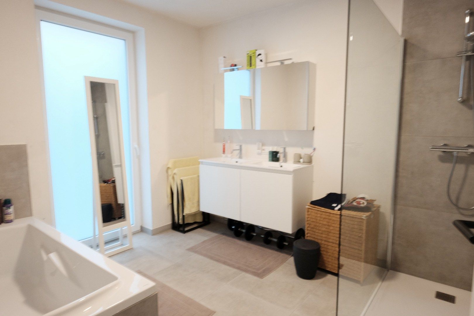 Recente alleenstaande nieuwbouwwoning. foto 8