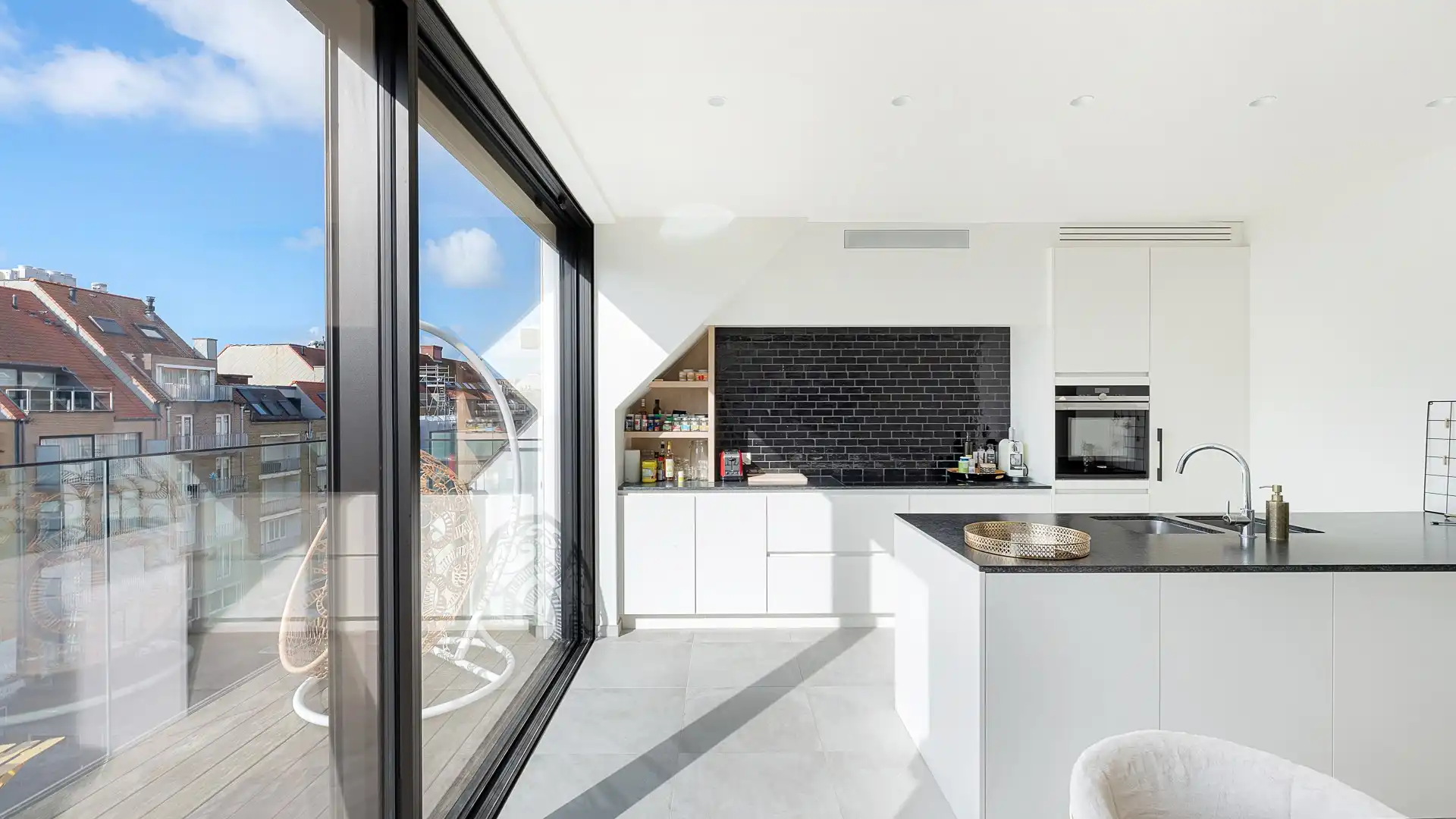 Recent (°2022) duplex dakapp. gelegen op de P. Parmentierlaan  op wandelafstand van de Zeedijk foto 13