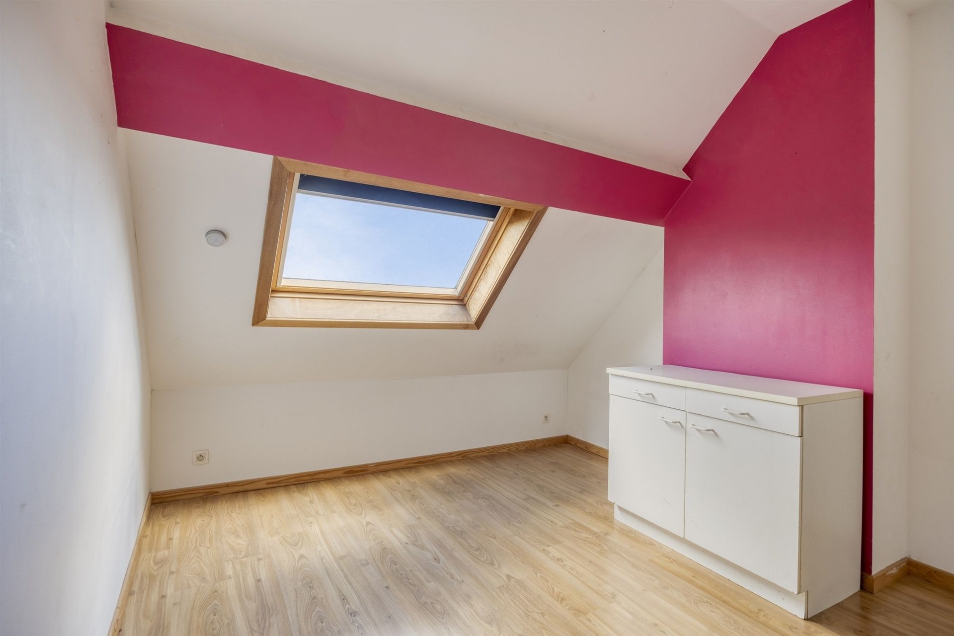 Te renoveren woning met 4 kamers foto 14