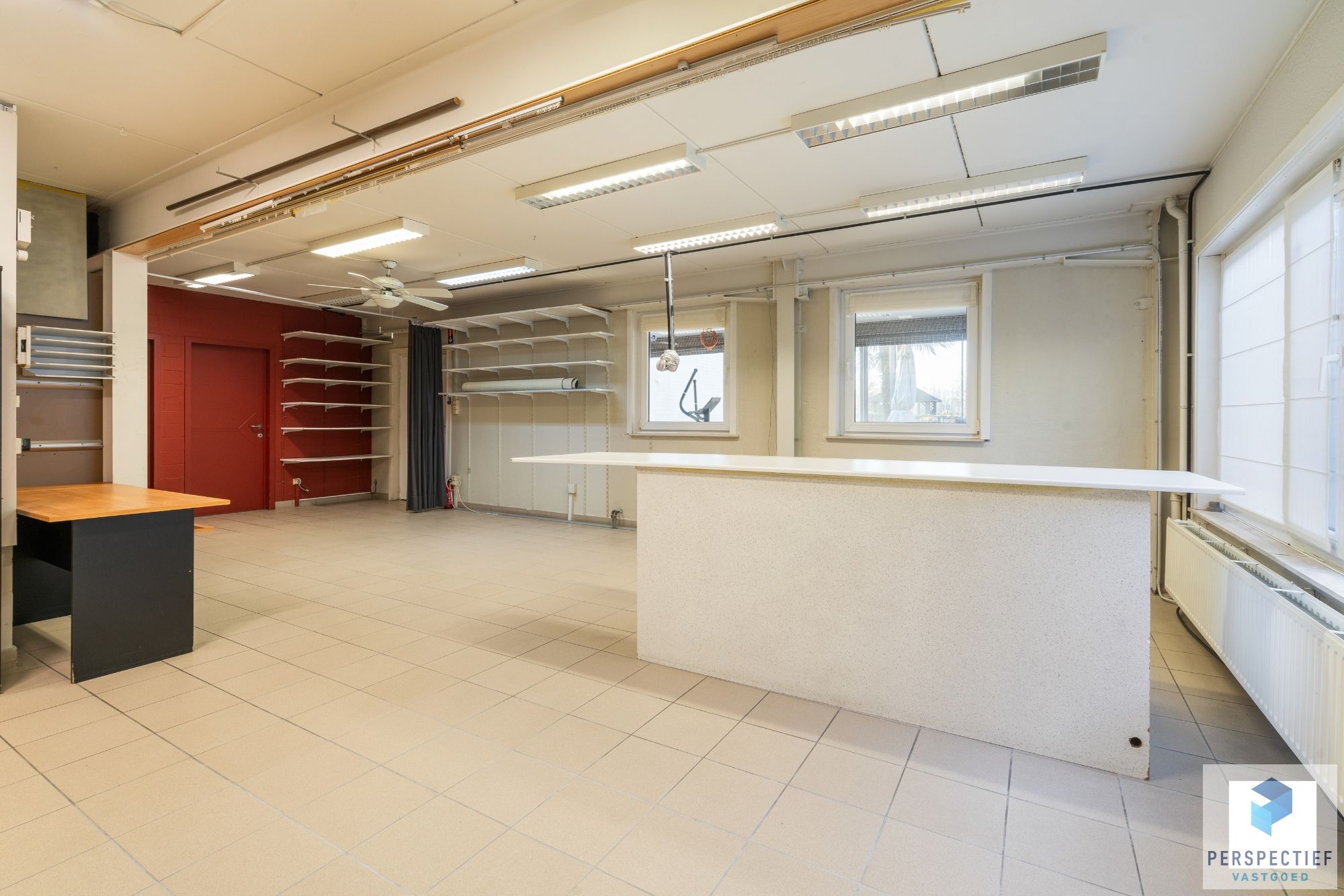 Handelspand met Winkelruimte, Magazijn en Woonst op 1.682 m² foto 19