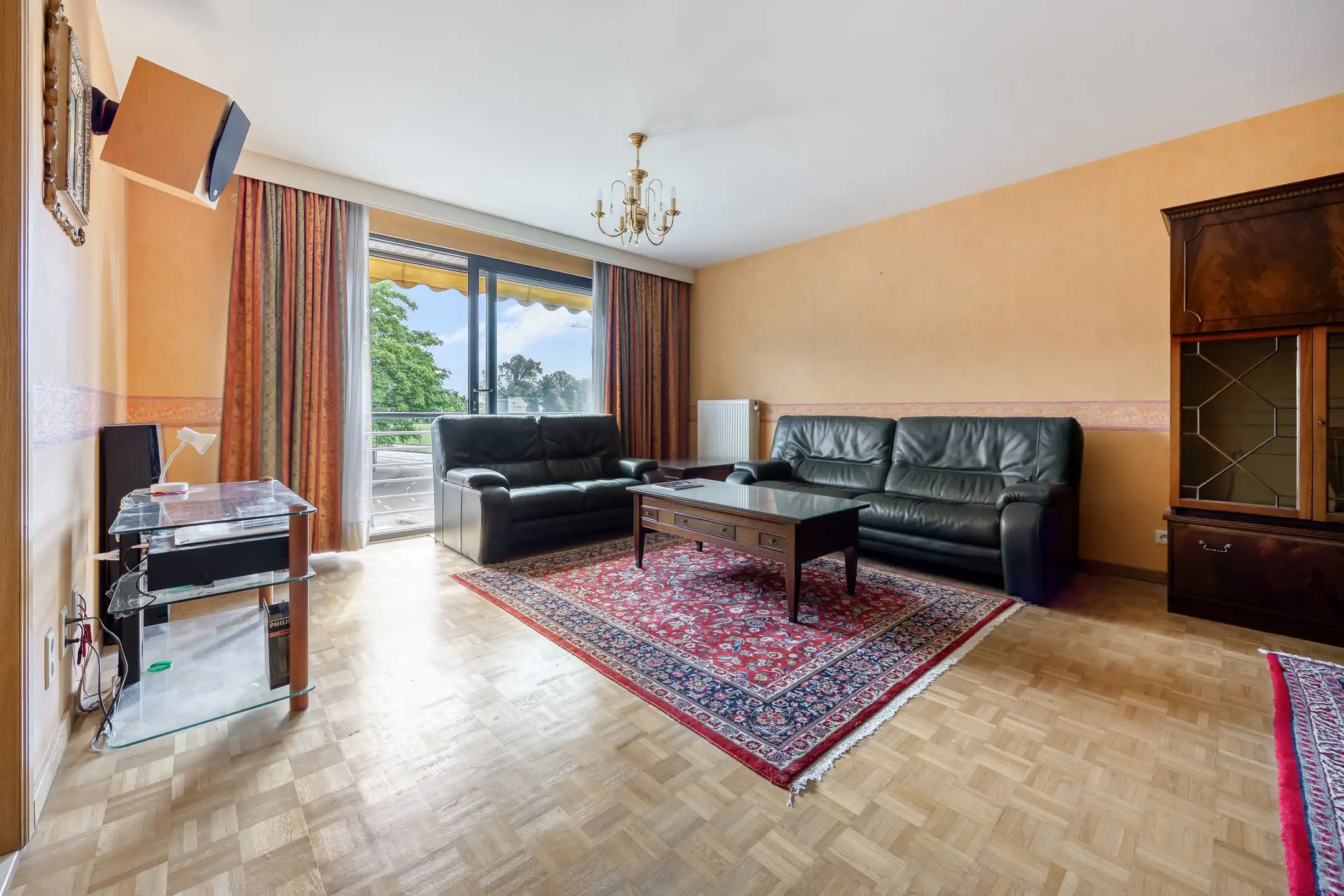 Mooi appartement op een 1v met 3 slaapkamers en terras en garage foto 7
