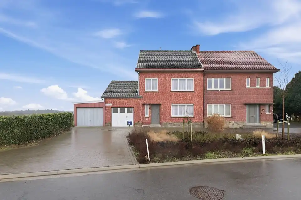 OP TE FRISSEN GEZINSWONING MET GARAGE OP EEN RUIM PERCEEL VAN 10A IN GINGELOM foto 33