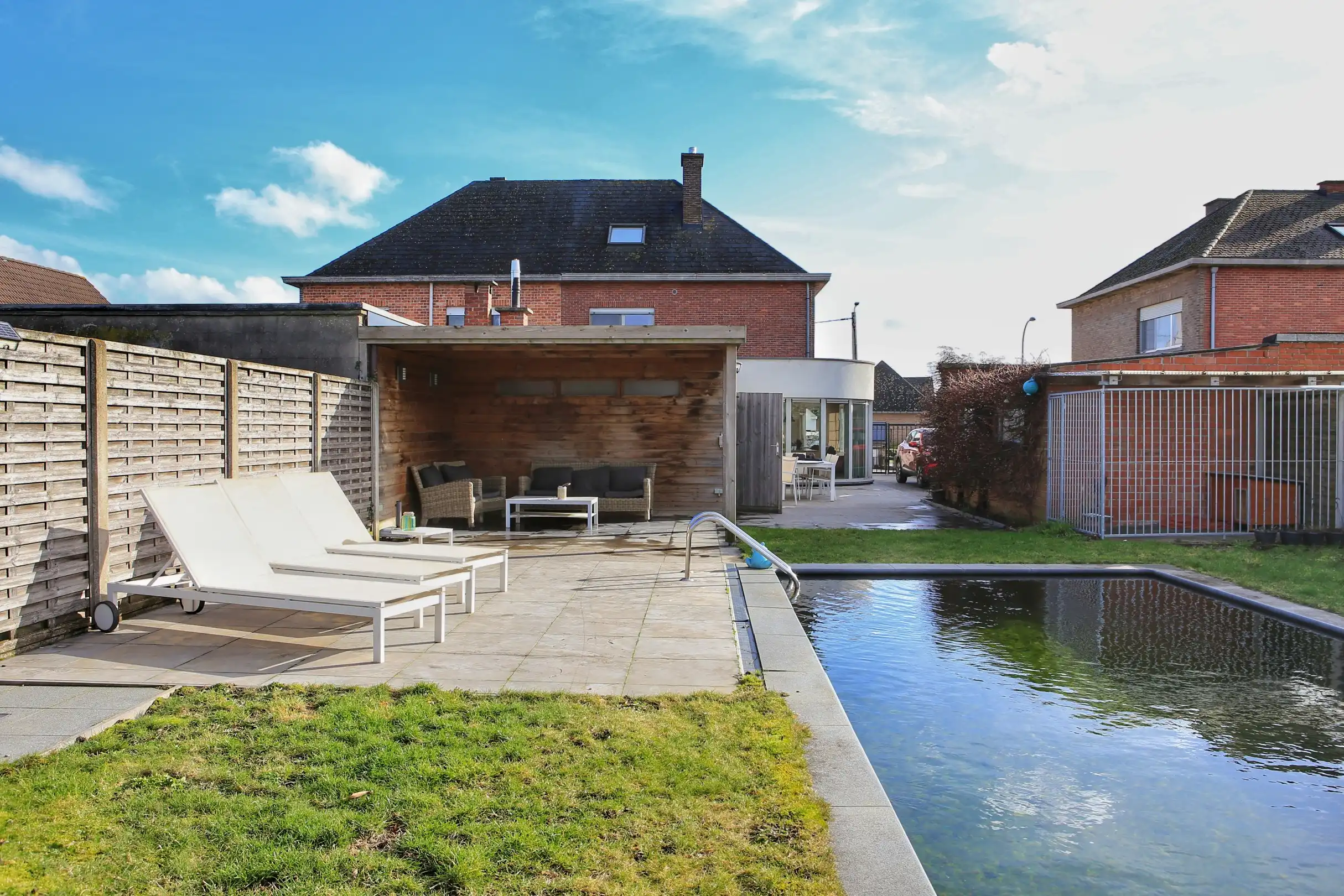 Instapklare woning met 4 slaapkamers foto {{pictureIndex}}