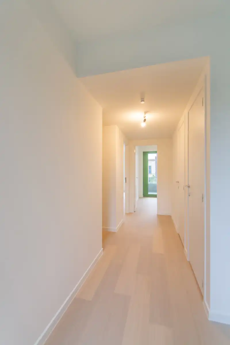 Prachtig instapklaar 2- kamer appartement met groot terras foto 21
