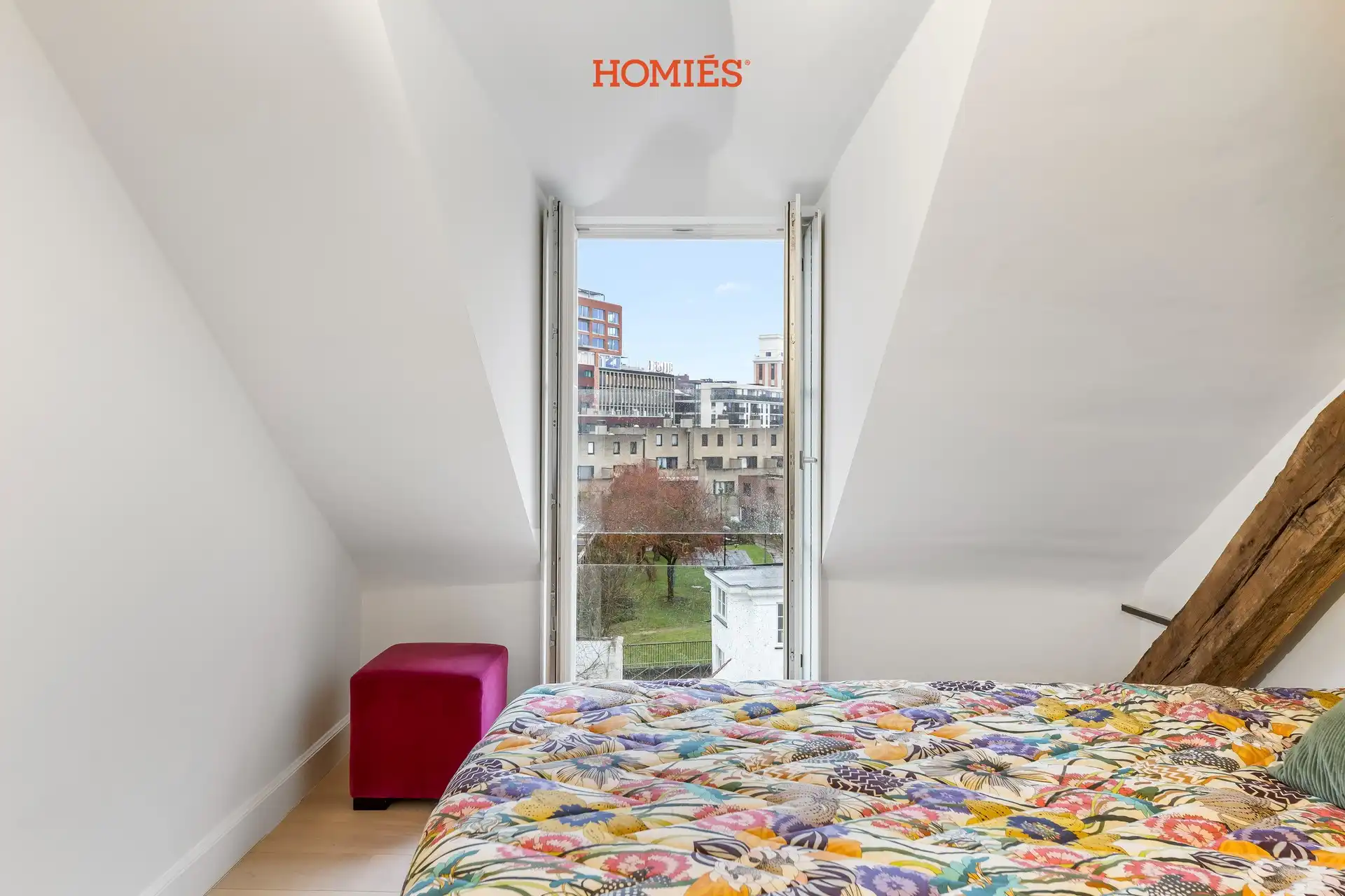 Luxe loft in gerenoveerd historisch pand foto 9