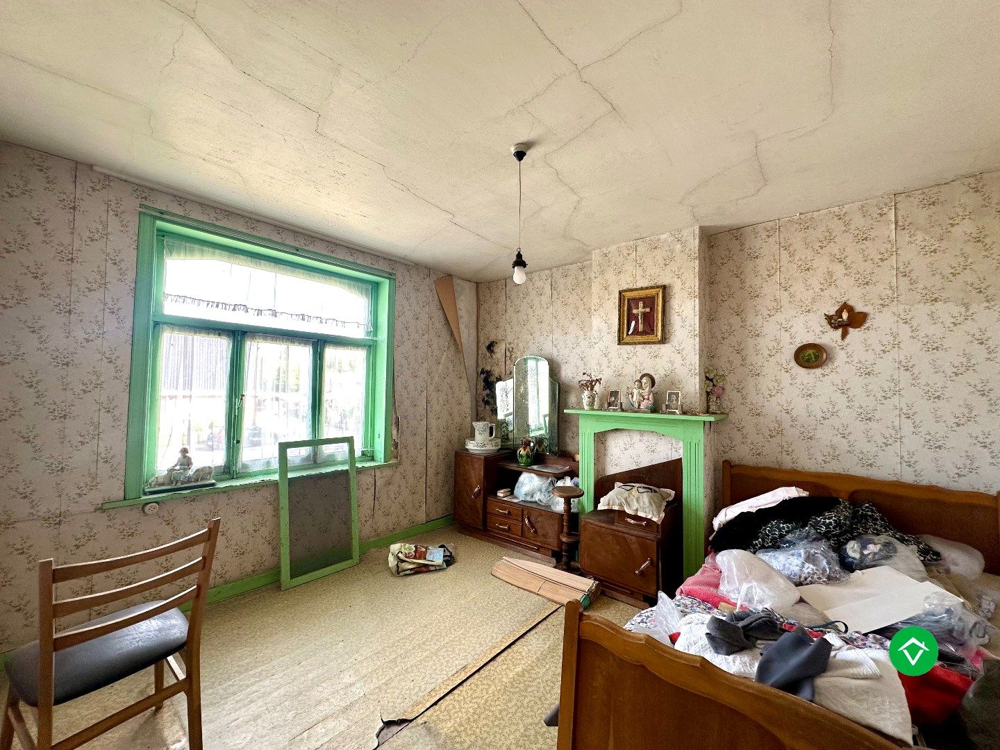 Te renoveren of te slopen woning op ruim perceel van 854 m² in Ichtegem - ideale opportuniteit voor wie wil bouwen of renoveren in een landelijke omgeving. foto 13