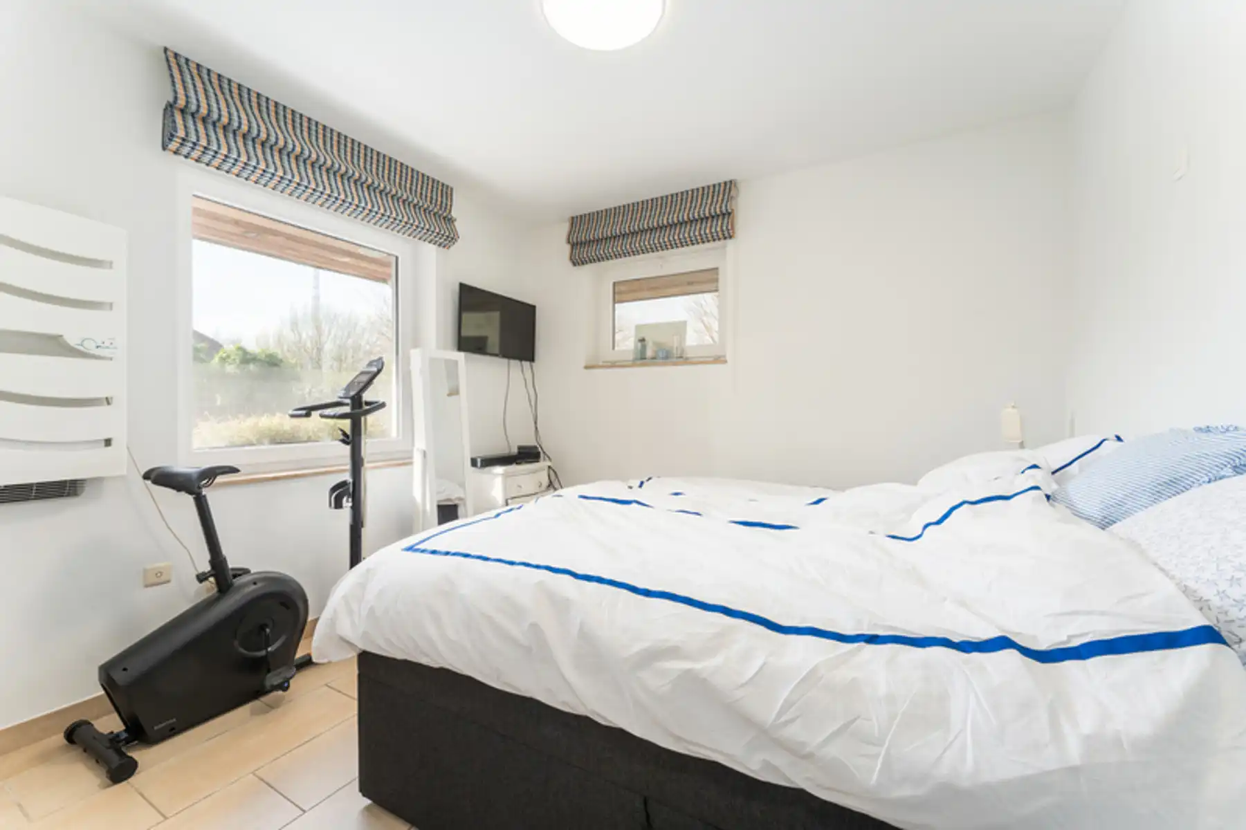 Lichtrijke en residentieel gelegen villa  foto 19